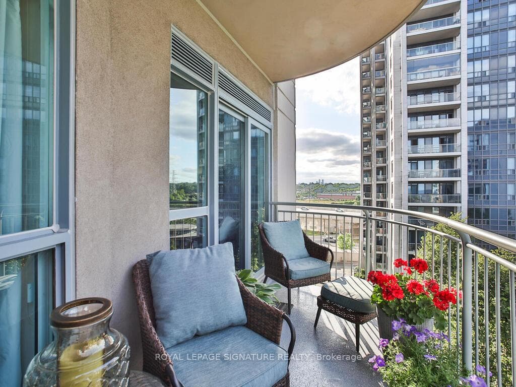 2111 Lake Shore Boulevard Unit 719 photo 12