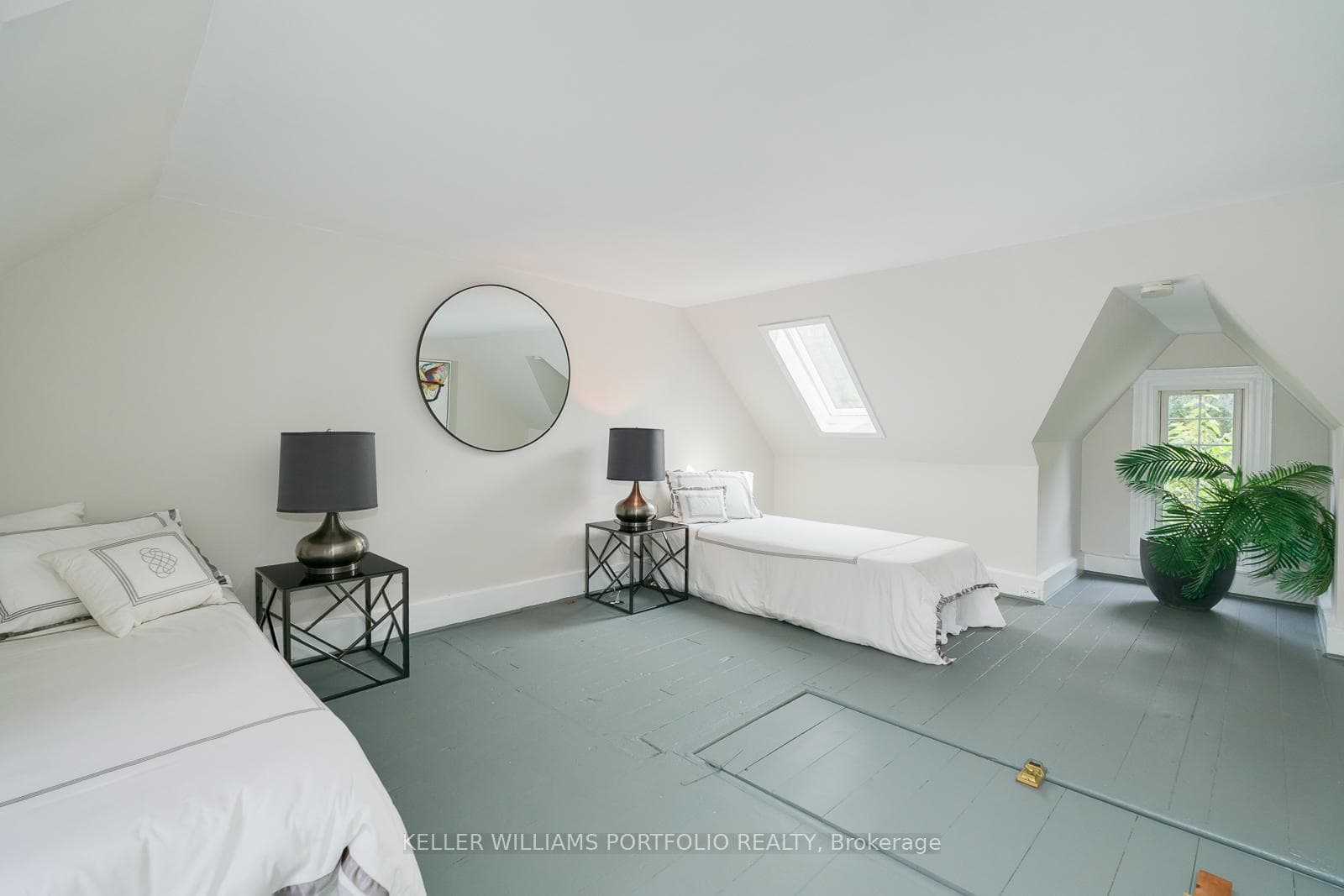 6 Melbourne Avenue photo 25