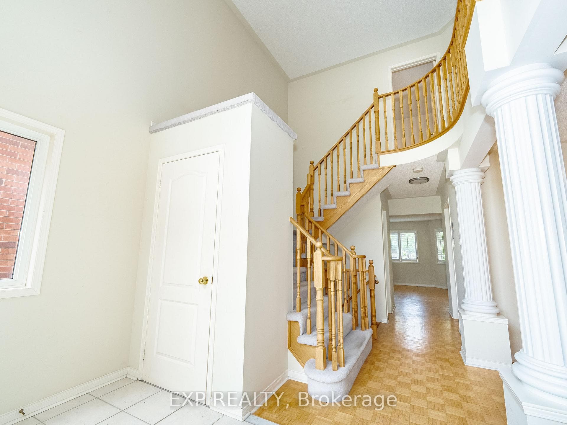143 Frank Endean Road photo 4
