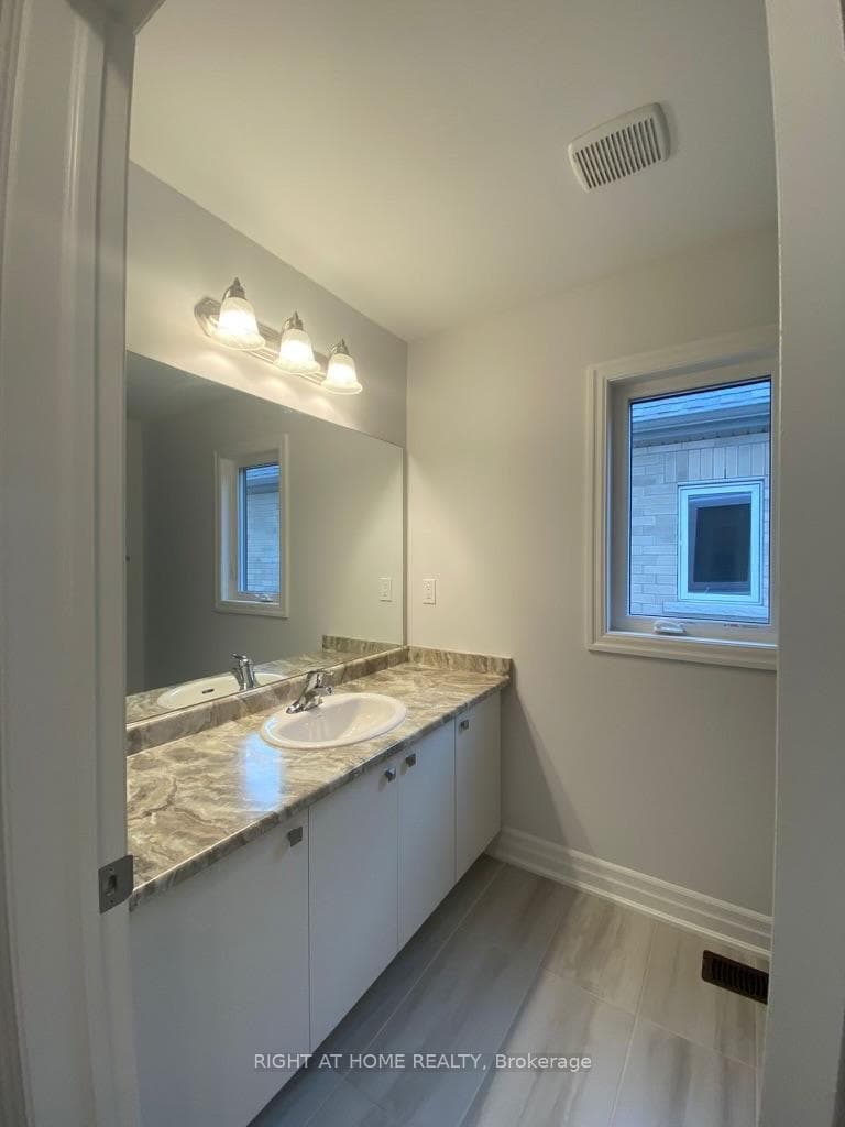 23 Federica Crescent photo 12