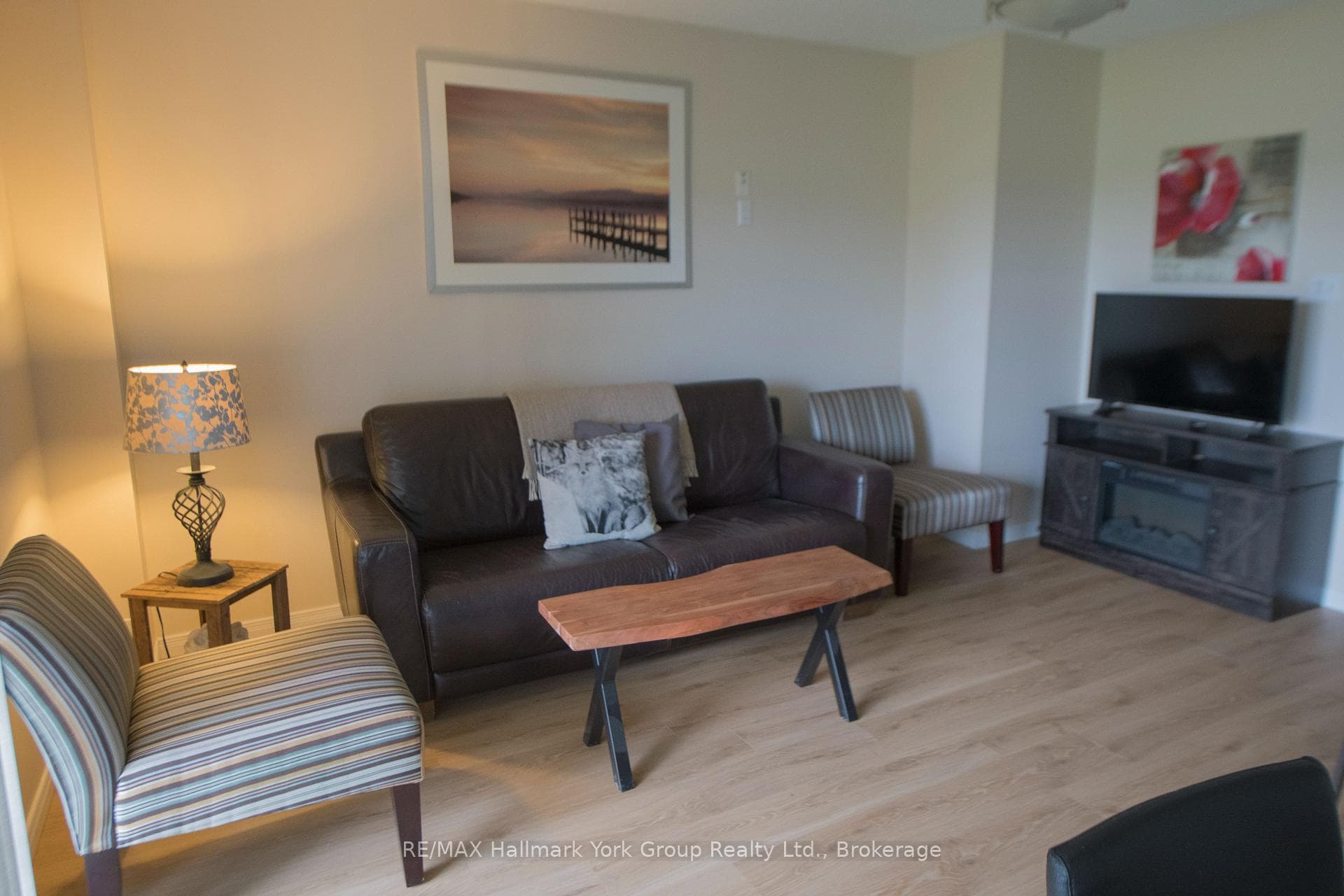 162 Settlers Way Unit 49 photo 8