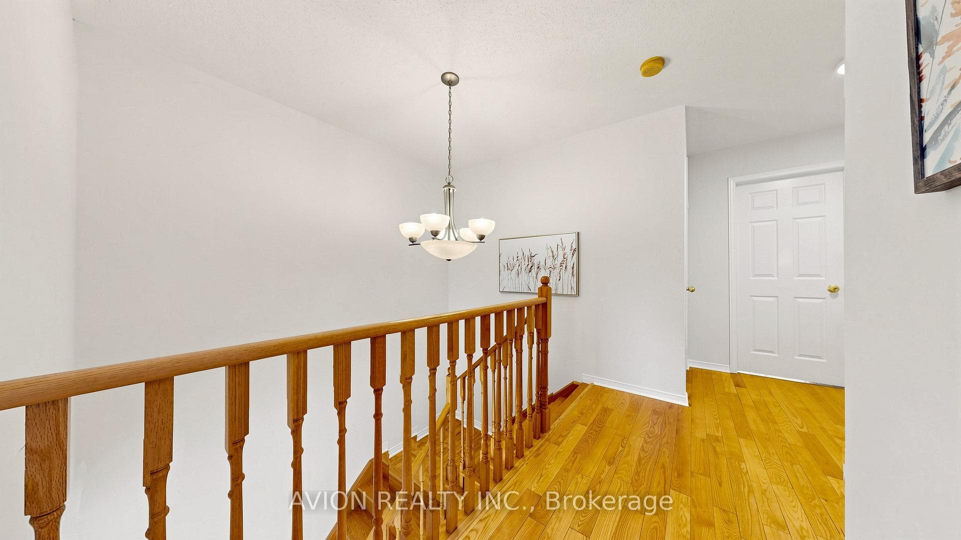 12 Rideau Drive photo 13