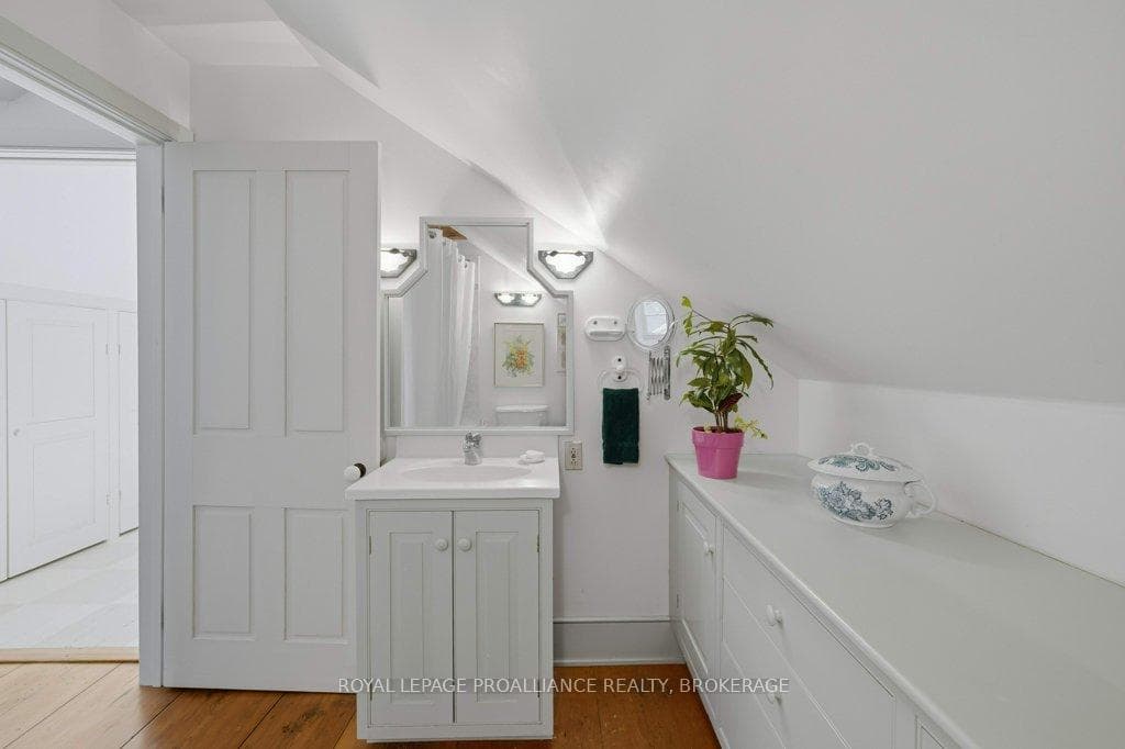 10 Drummond Street photo 32