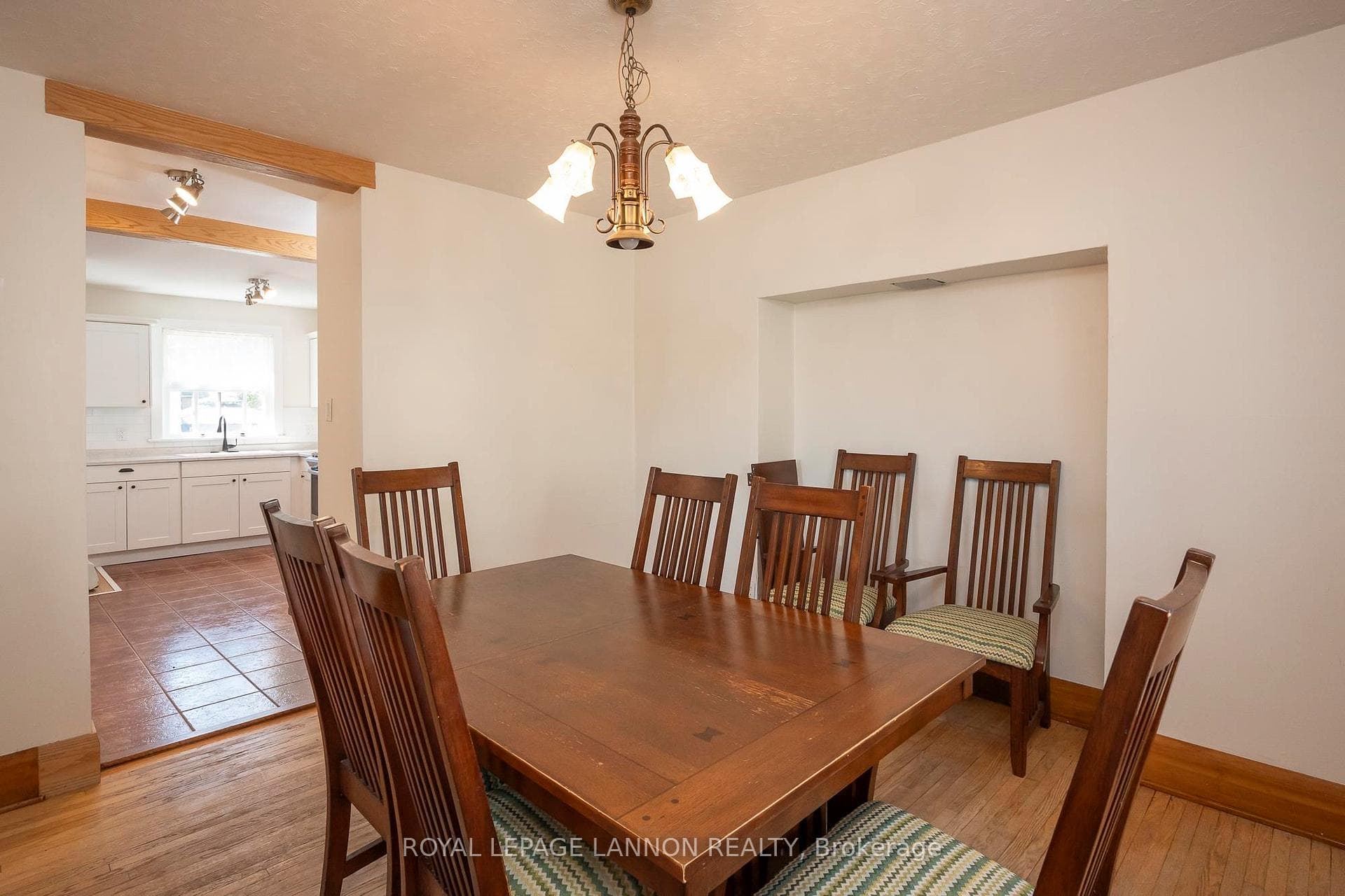 438 Algoma Street photo 7