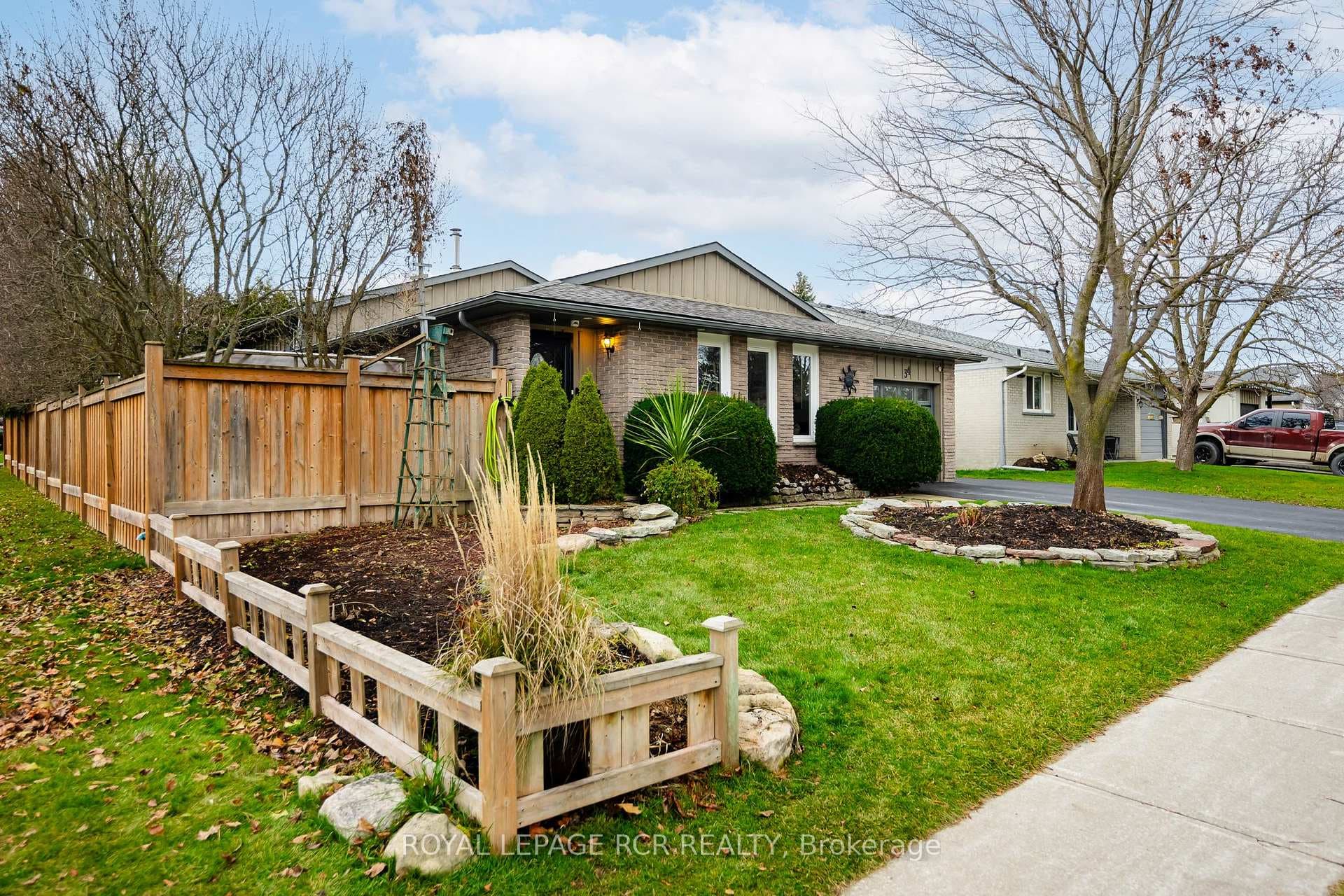 34 Diane Drive photo 39