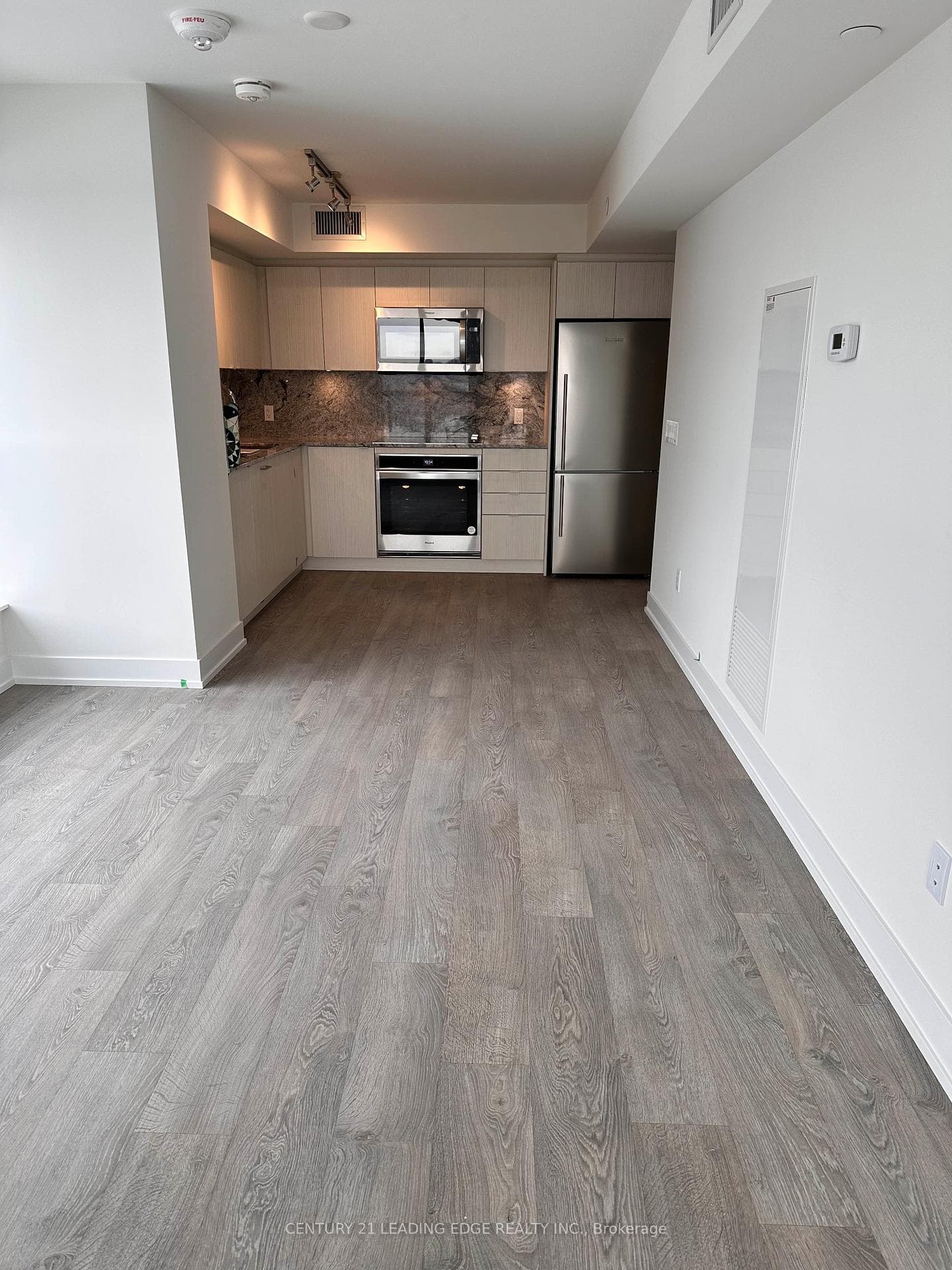 5 Mabelle Avenue Unit 2735 photo 9