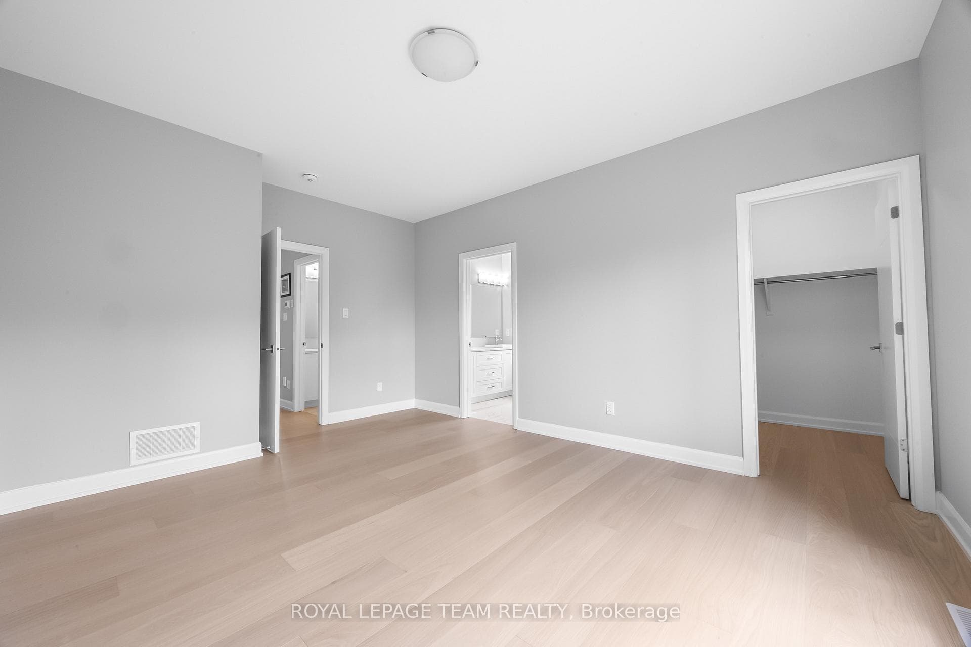 465 Pioneer Road photo 23