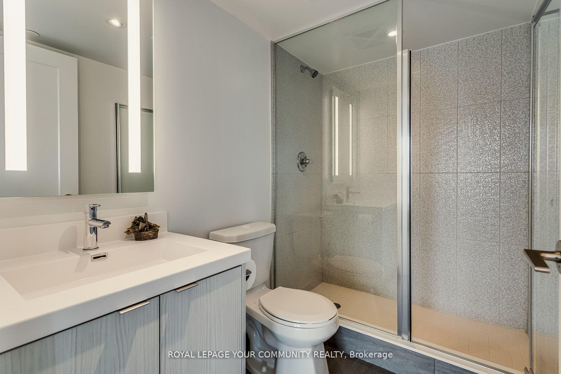 5 Mabelle Avenue Unit 2128 photo 20