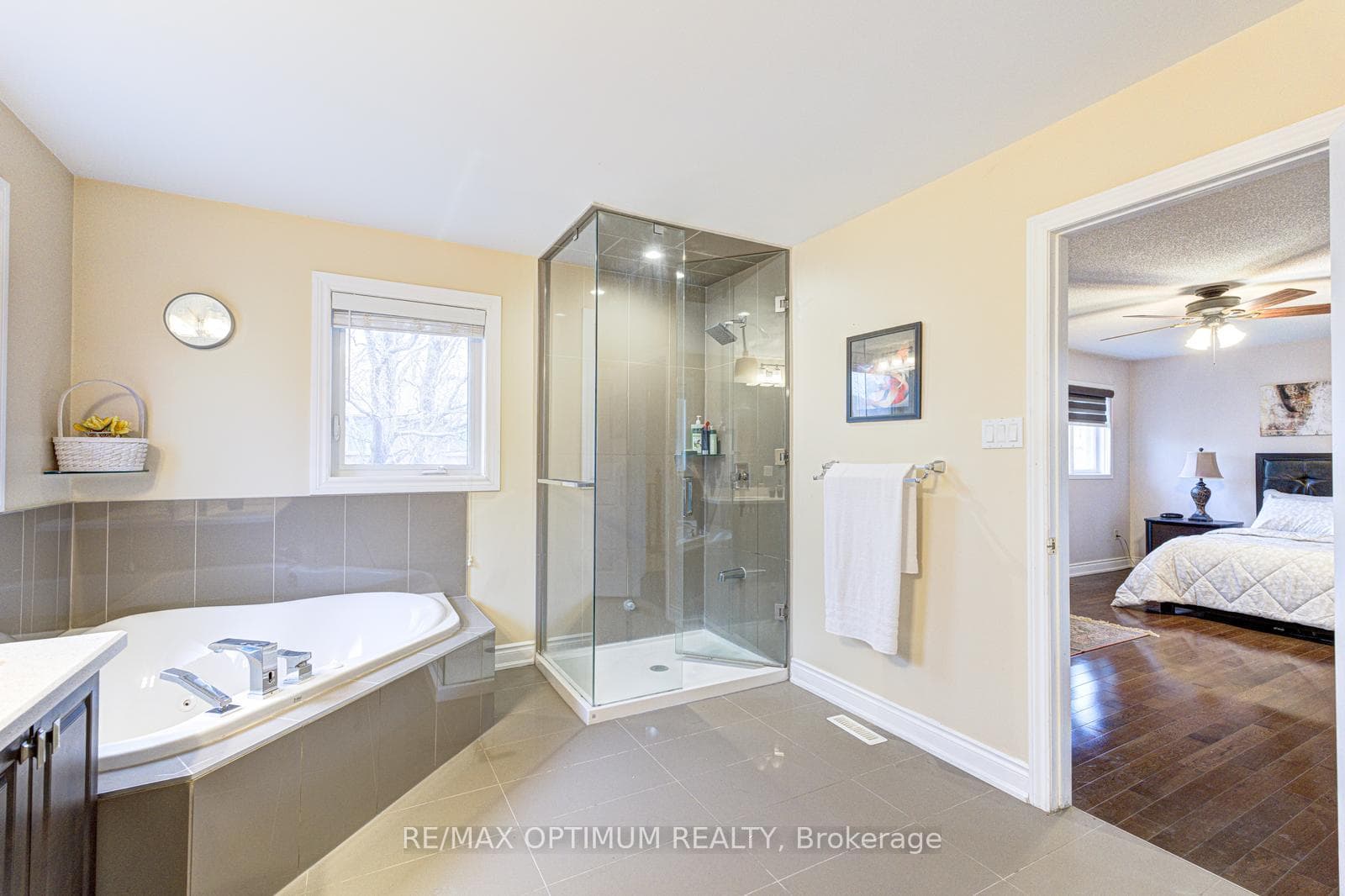 1466 Willowvale Gardens photo 29