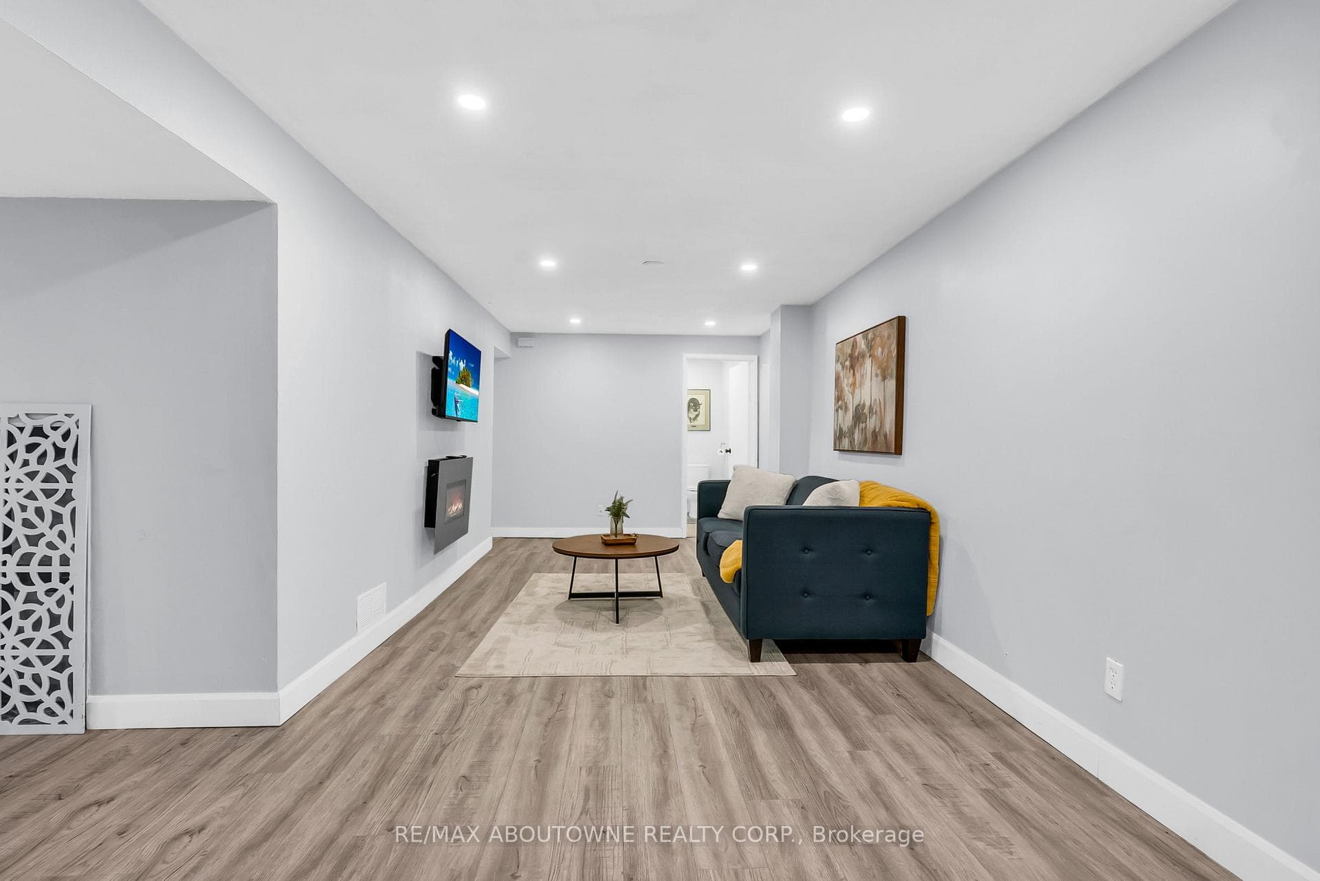 2260 Manchester Drive photo 33