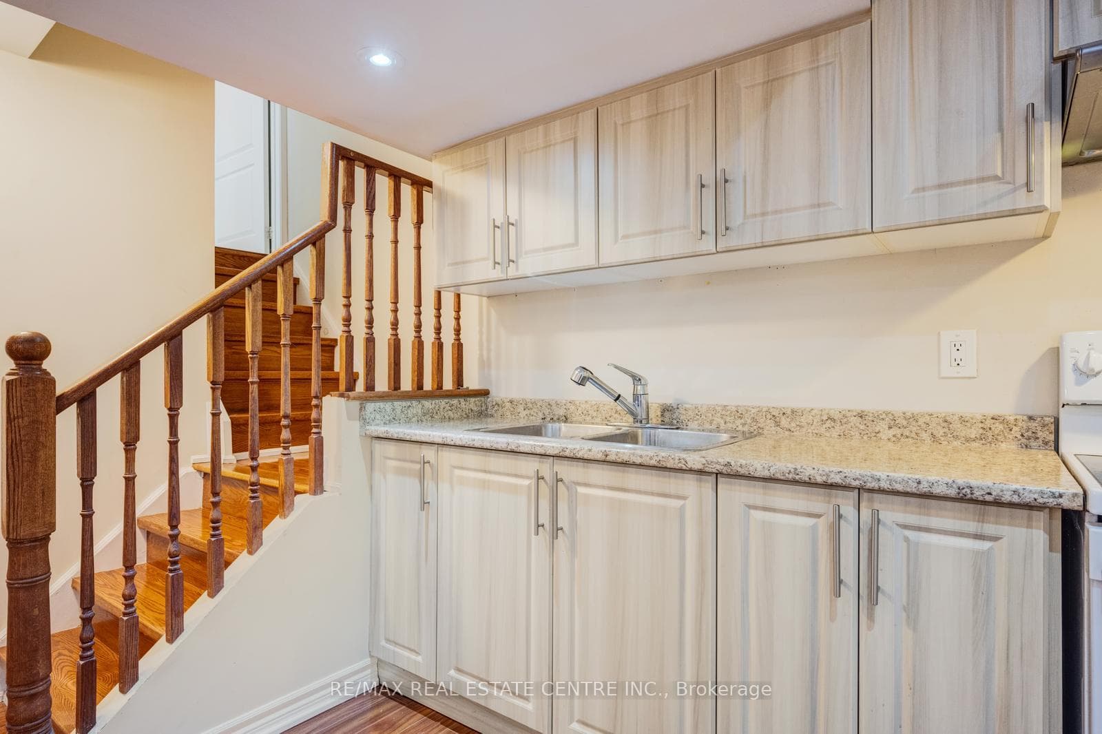 3386 Crimson King Circle photo 39