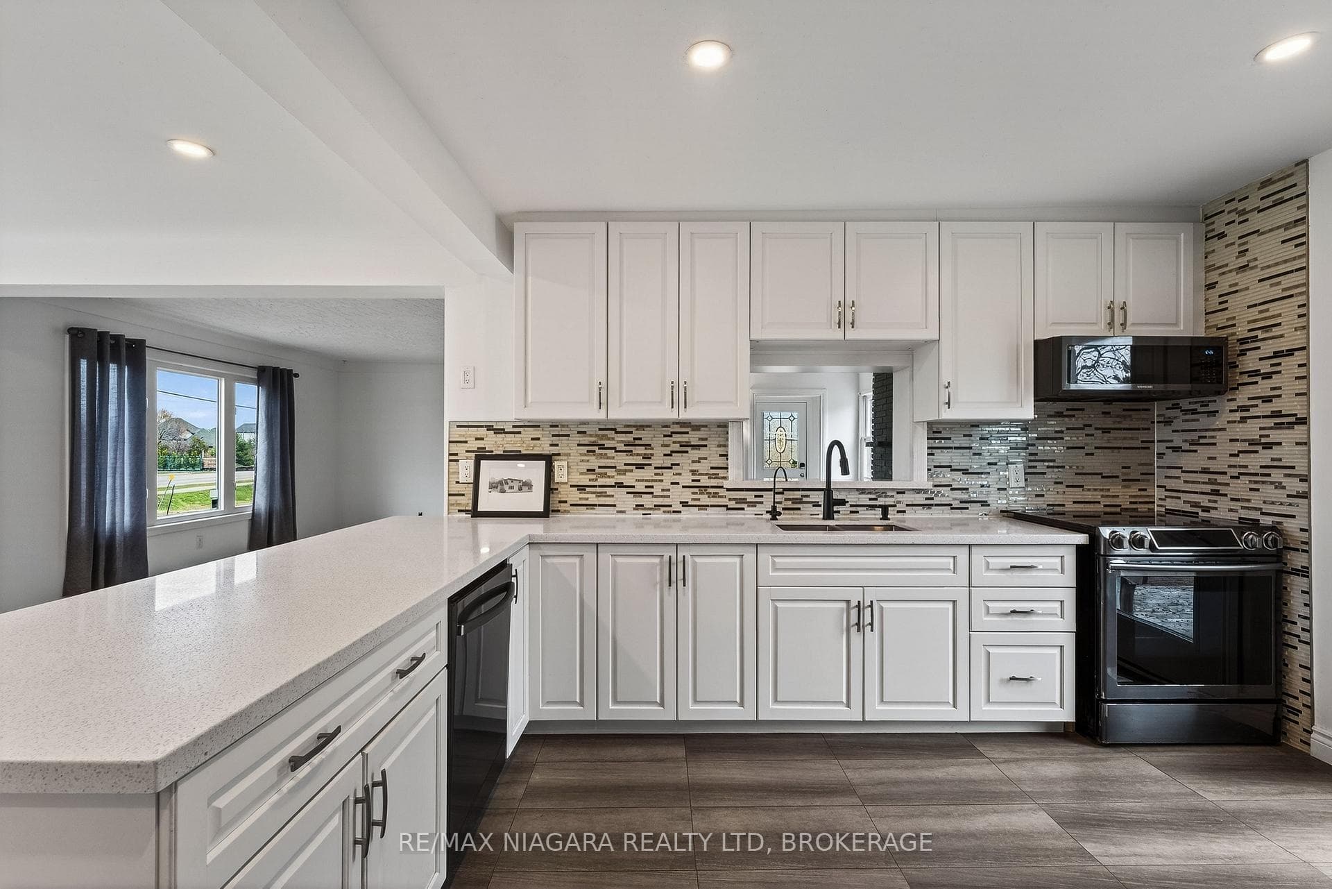 4284 Fly Road photo 8