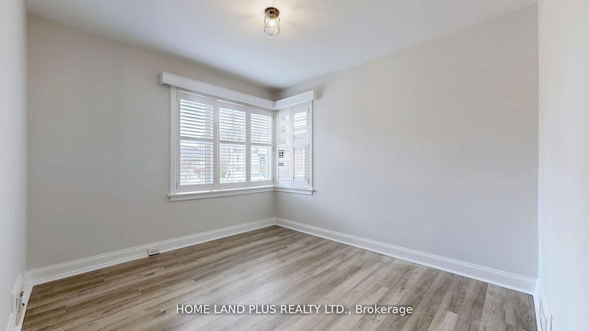 257 Joicey Boulevard photo 23