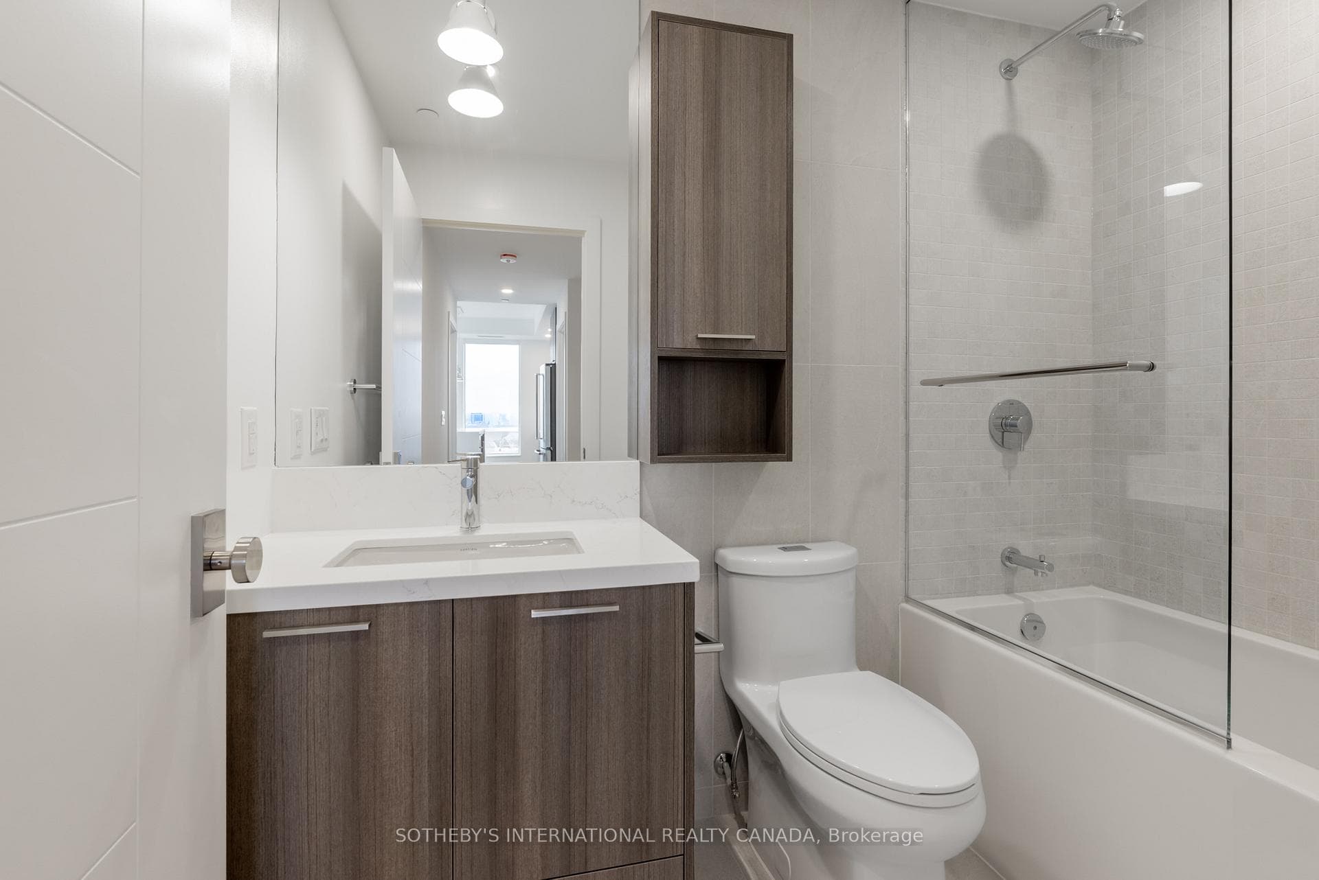 31 York Garden Way Unit 808 photo 18