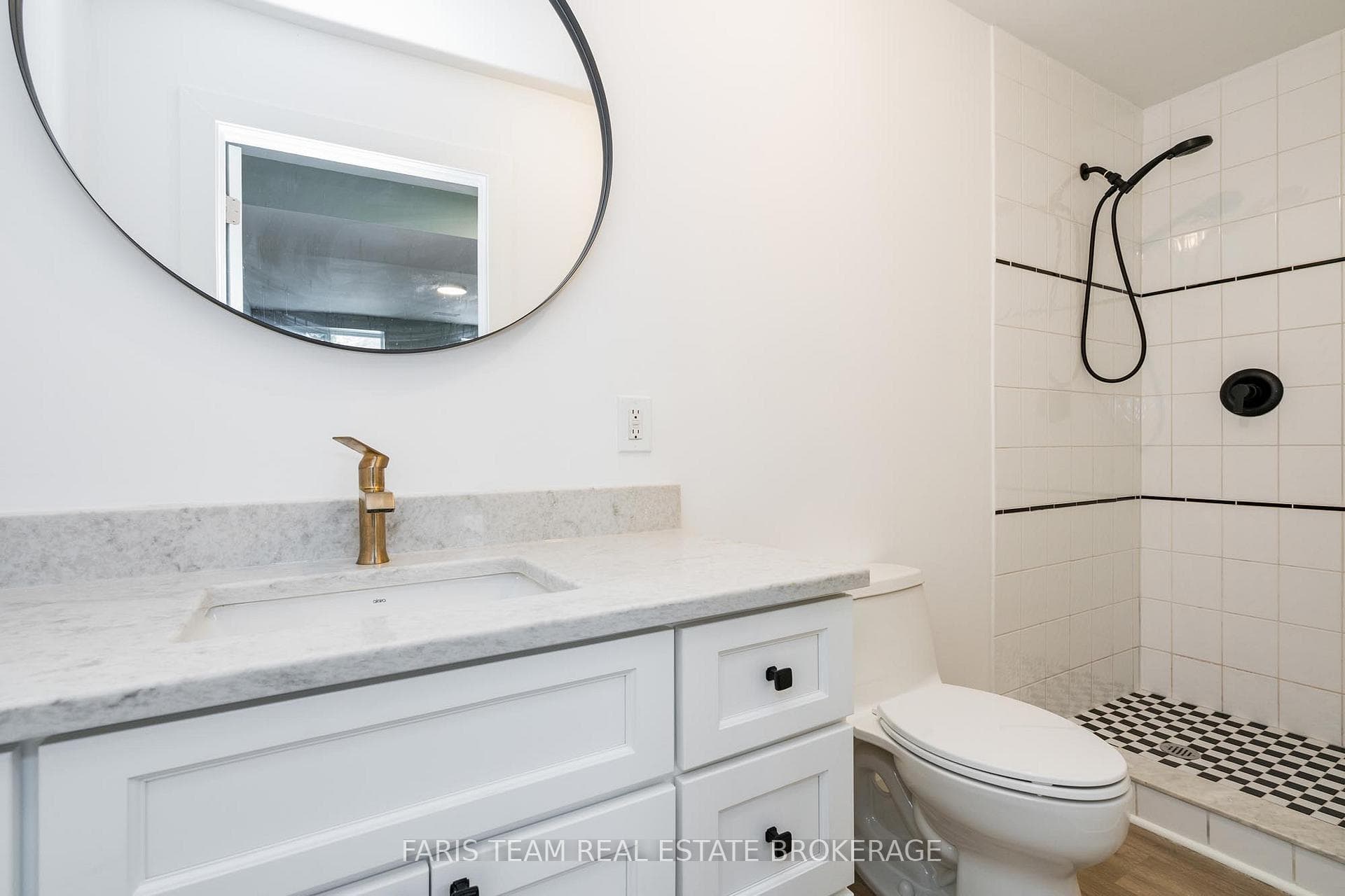 214 Huronia Road photo 27