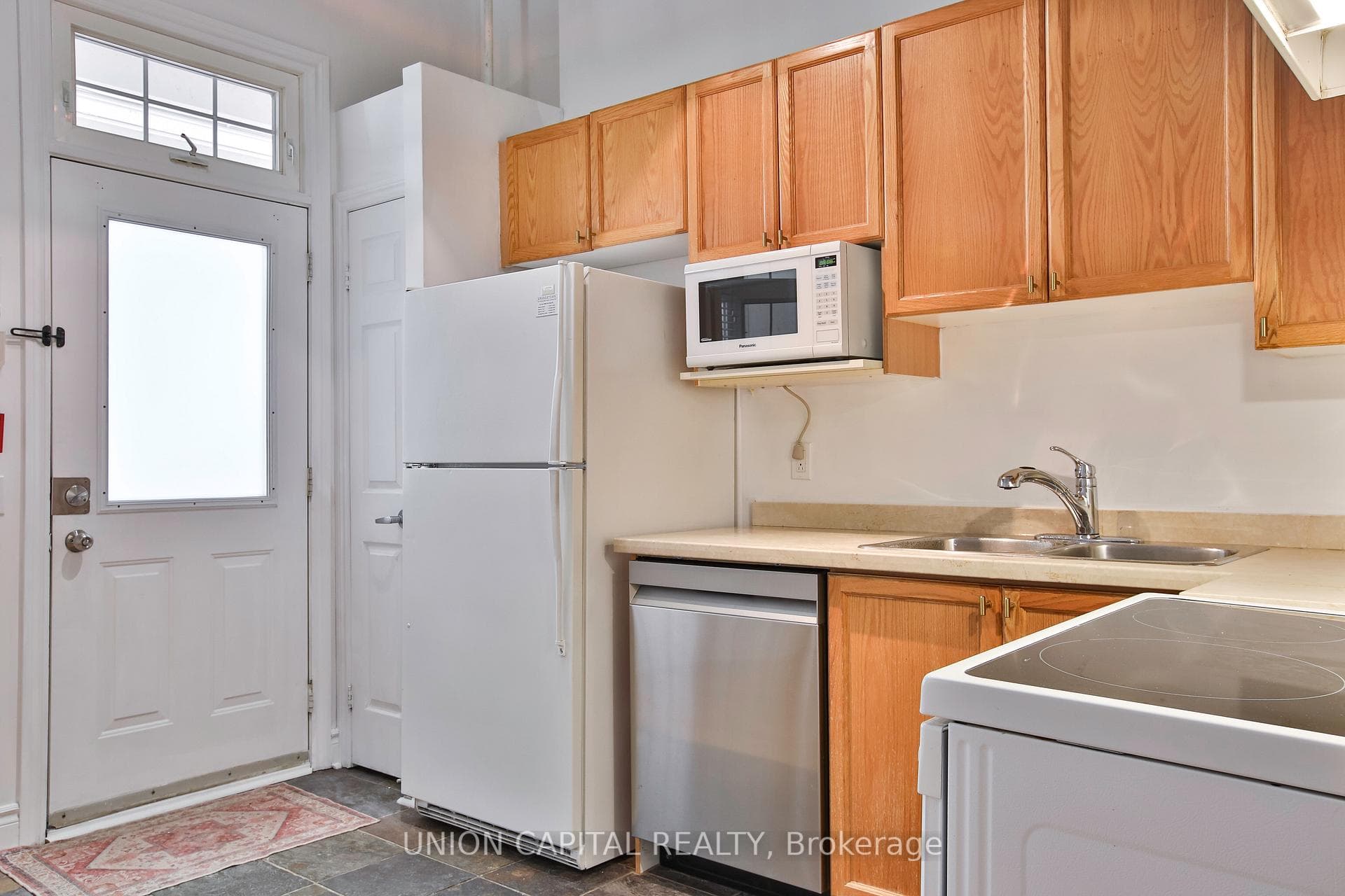71 Mccaul Street Unit 143 photo 13