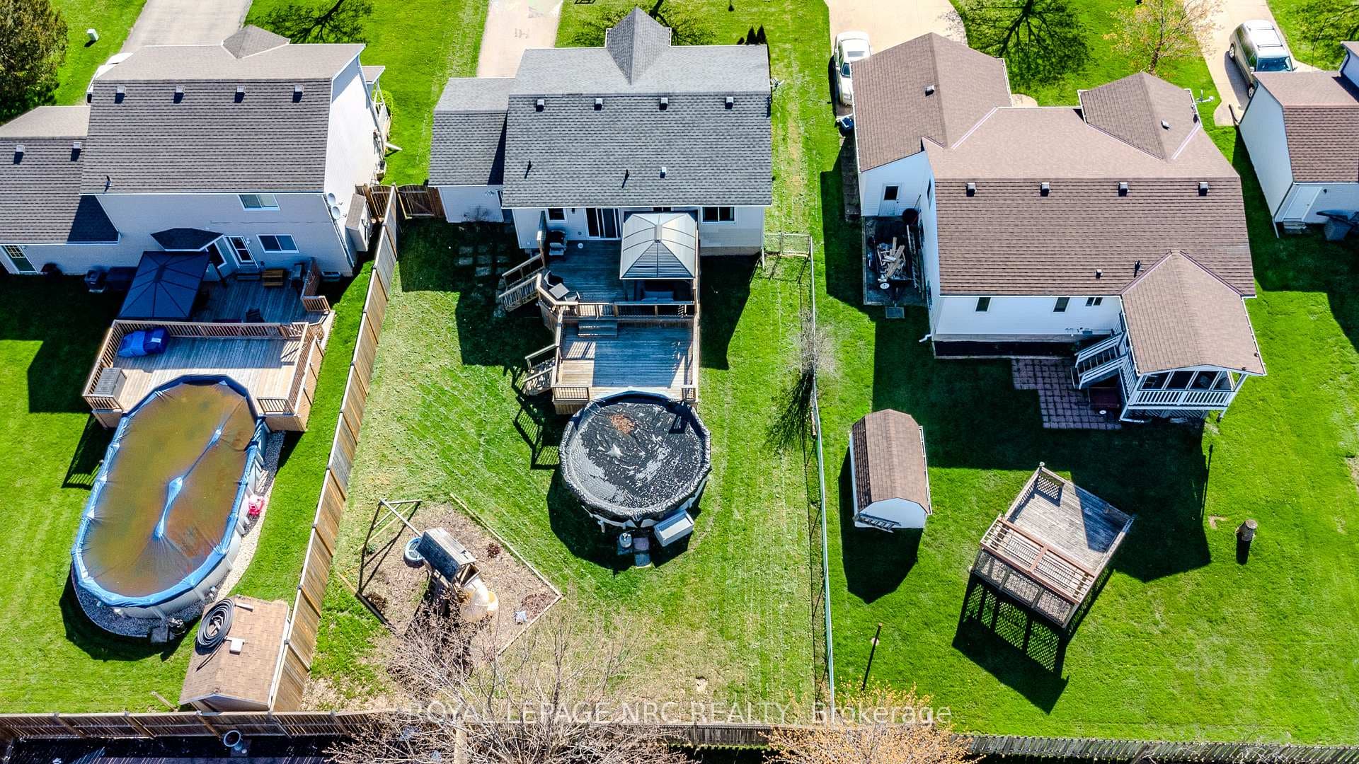 935 Colette Road photo 38
