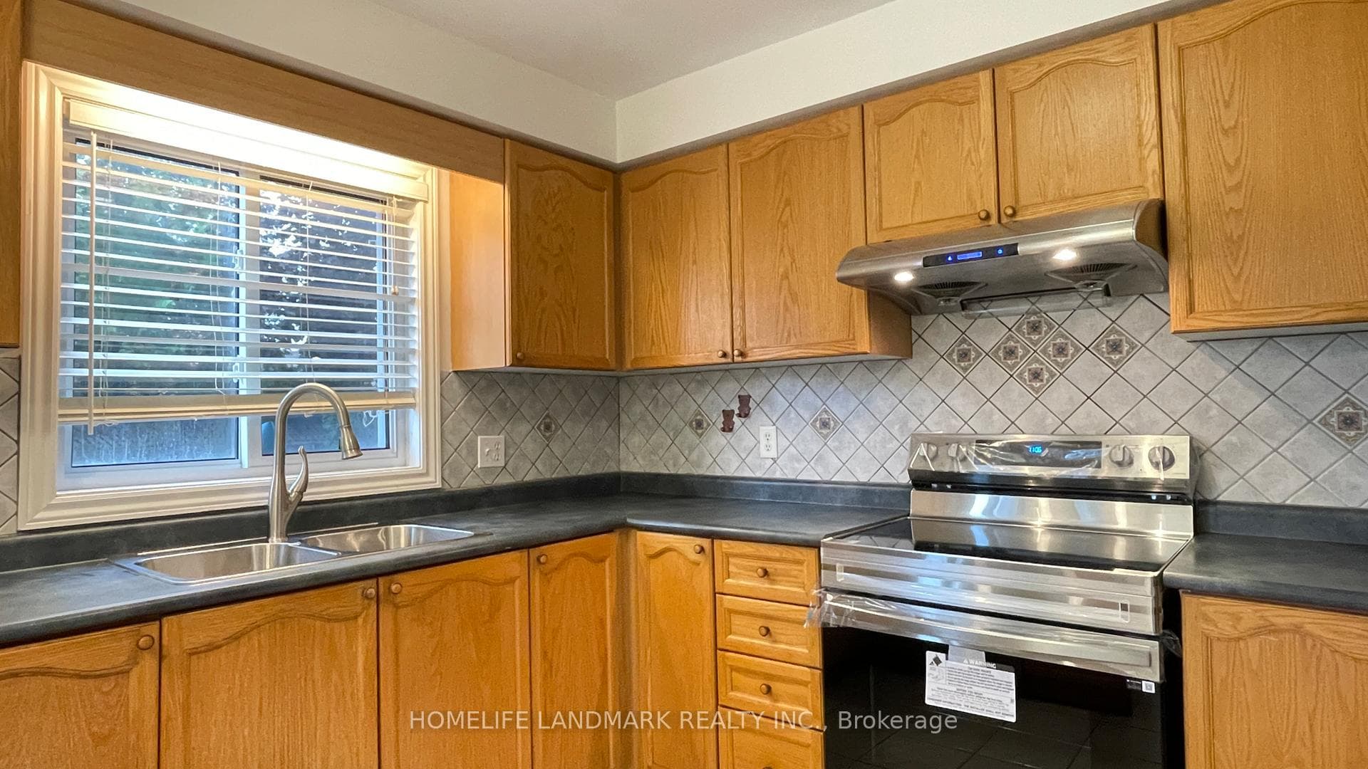 10 Carley Crescent photo 12