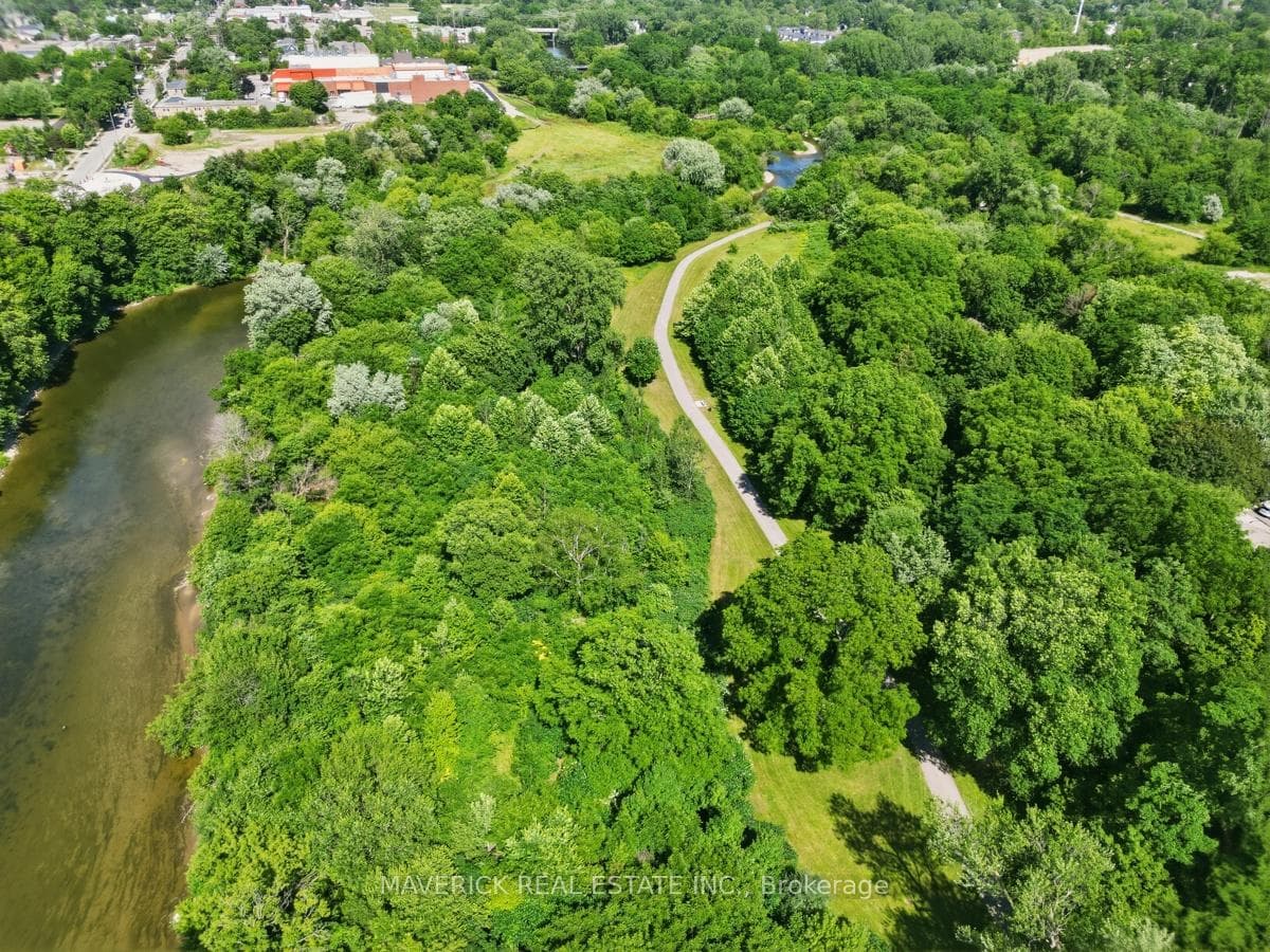 226 Grand Avenue photo 45