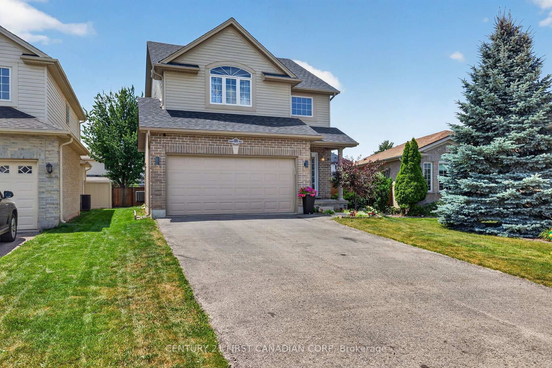 1213 Smither Road photo 2