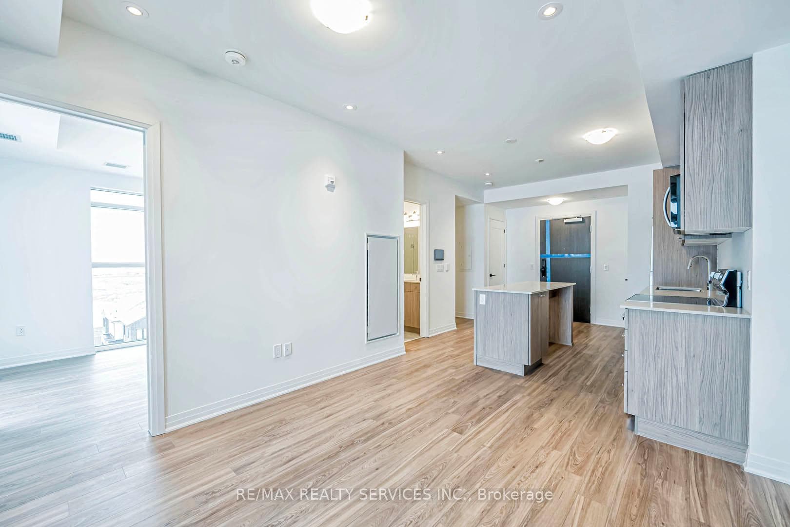 490 Gordon Krantz Avenue Unit 522 photo 12