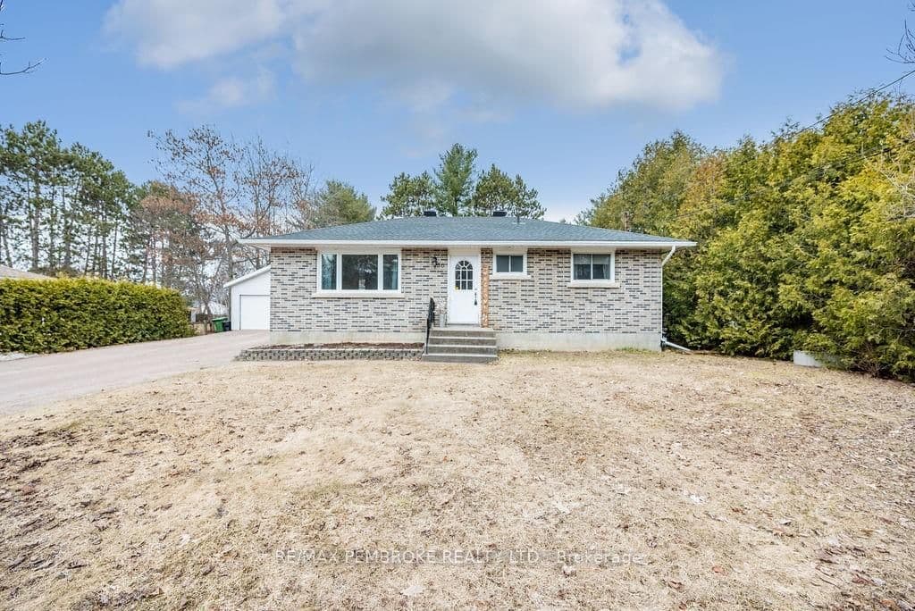 36 SUNSET Crescent photo 2