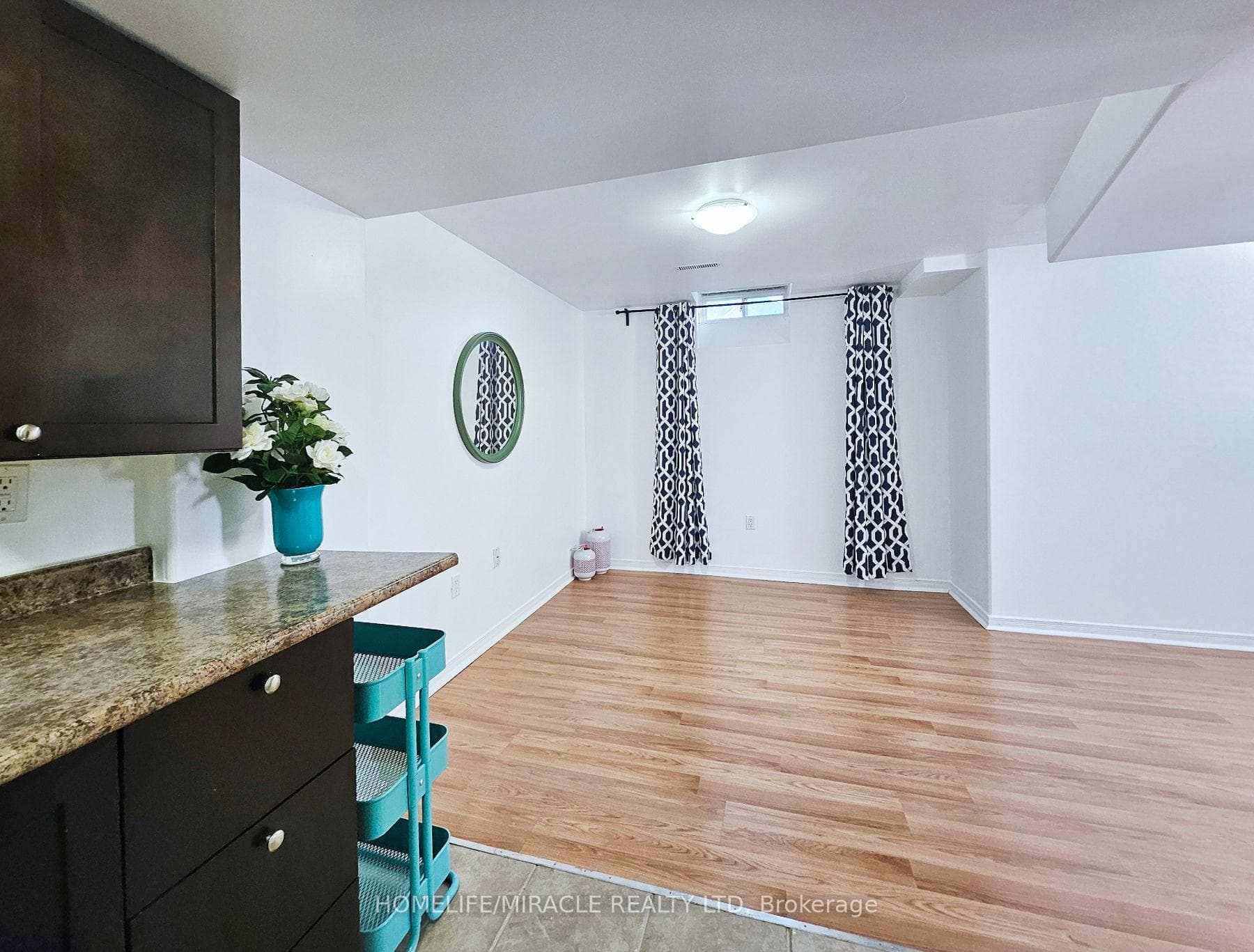 137 Van Scott Drive photo 31