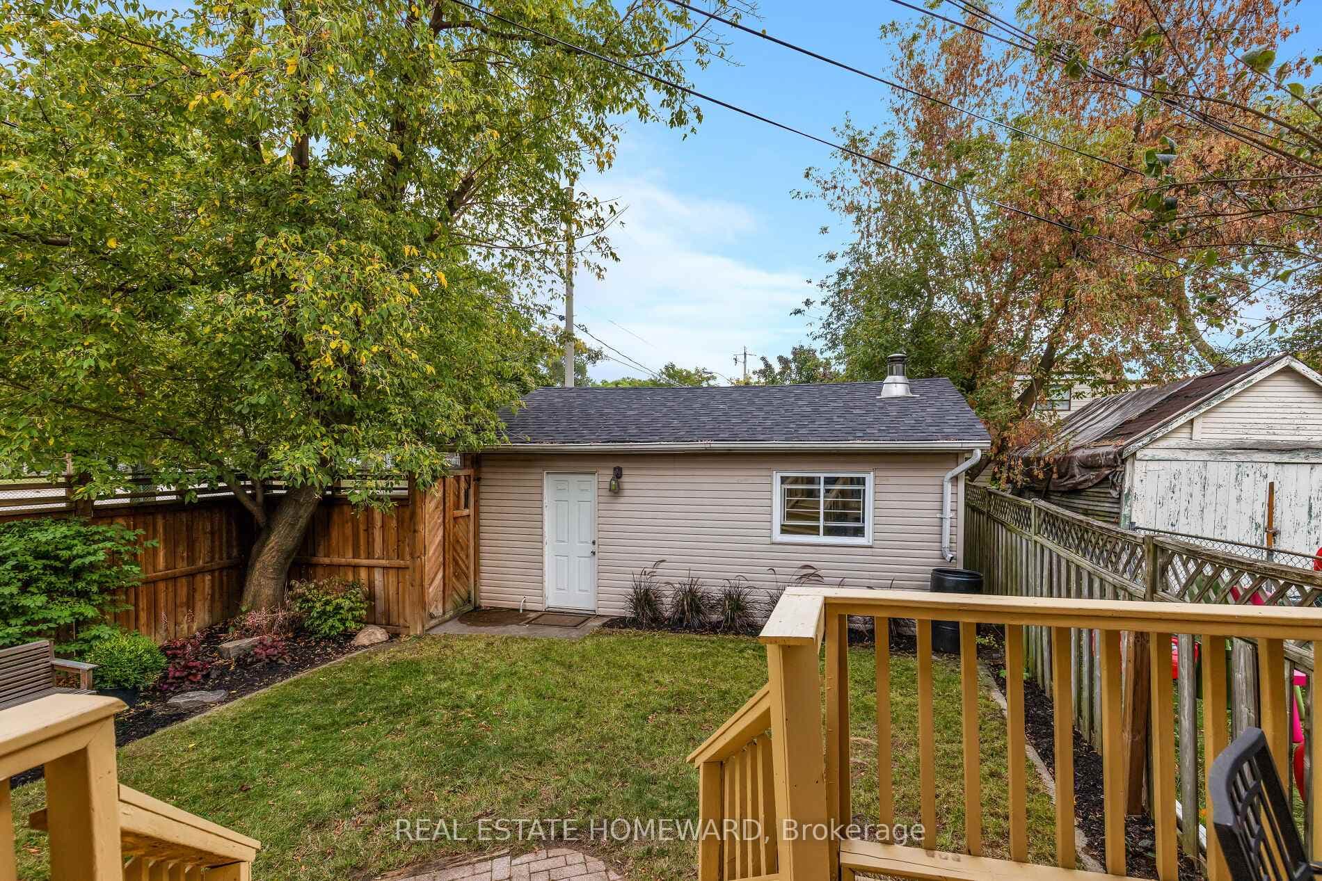 91 Floyd Avenue photo 25