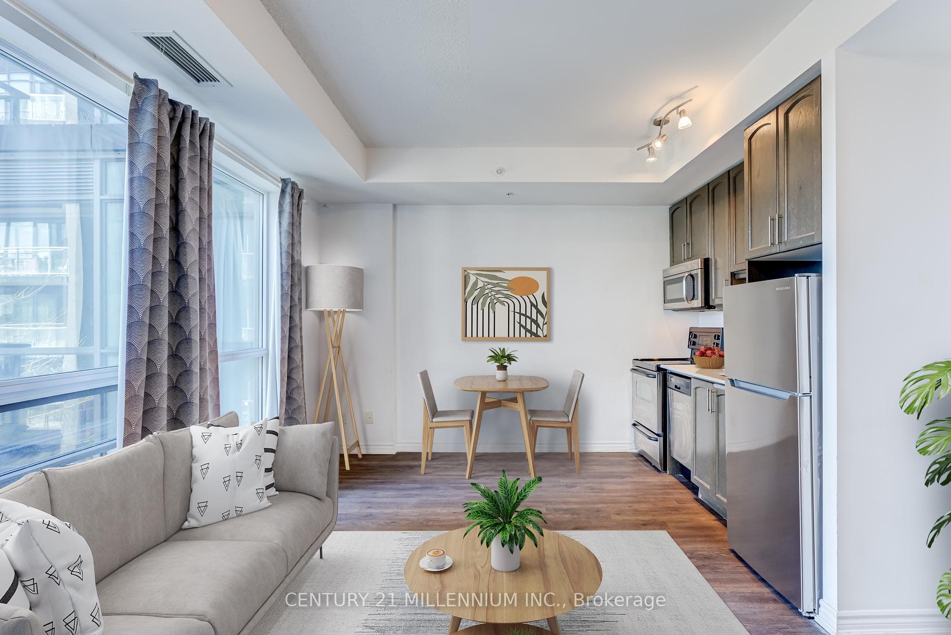 15 James Finlay Way Unit 821 photo 4