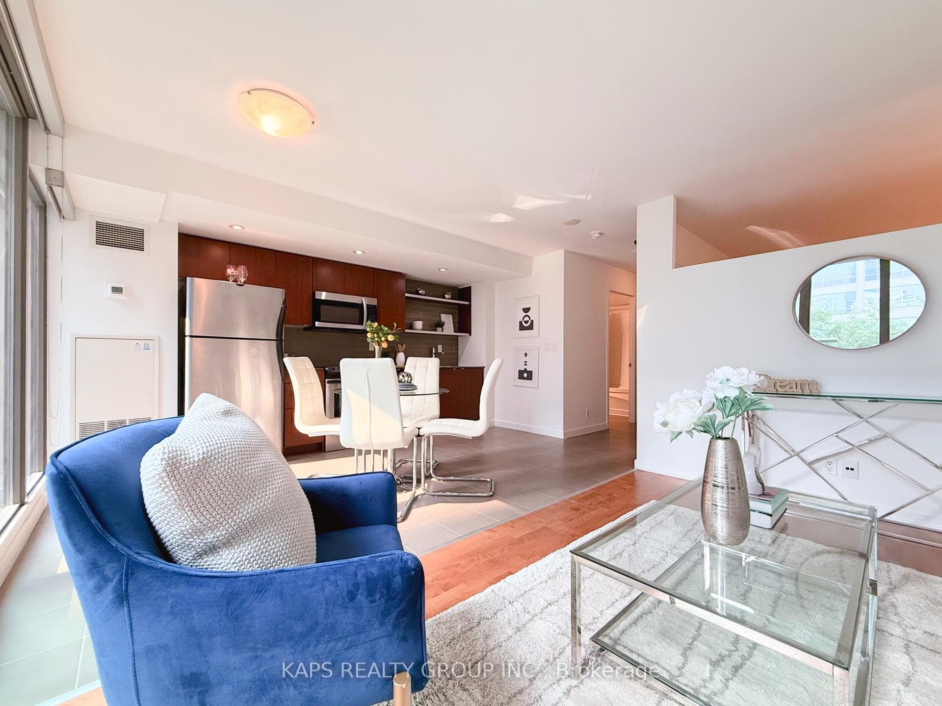 33 Lombard Street Unit 410 photo 3