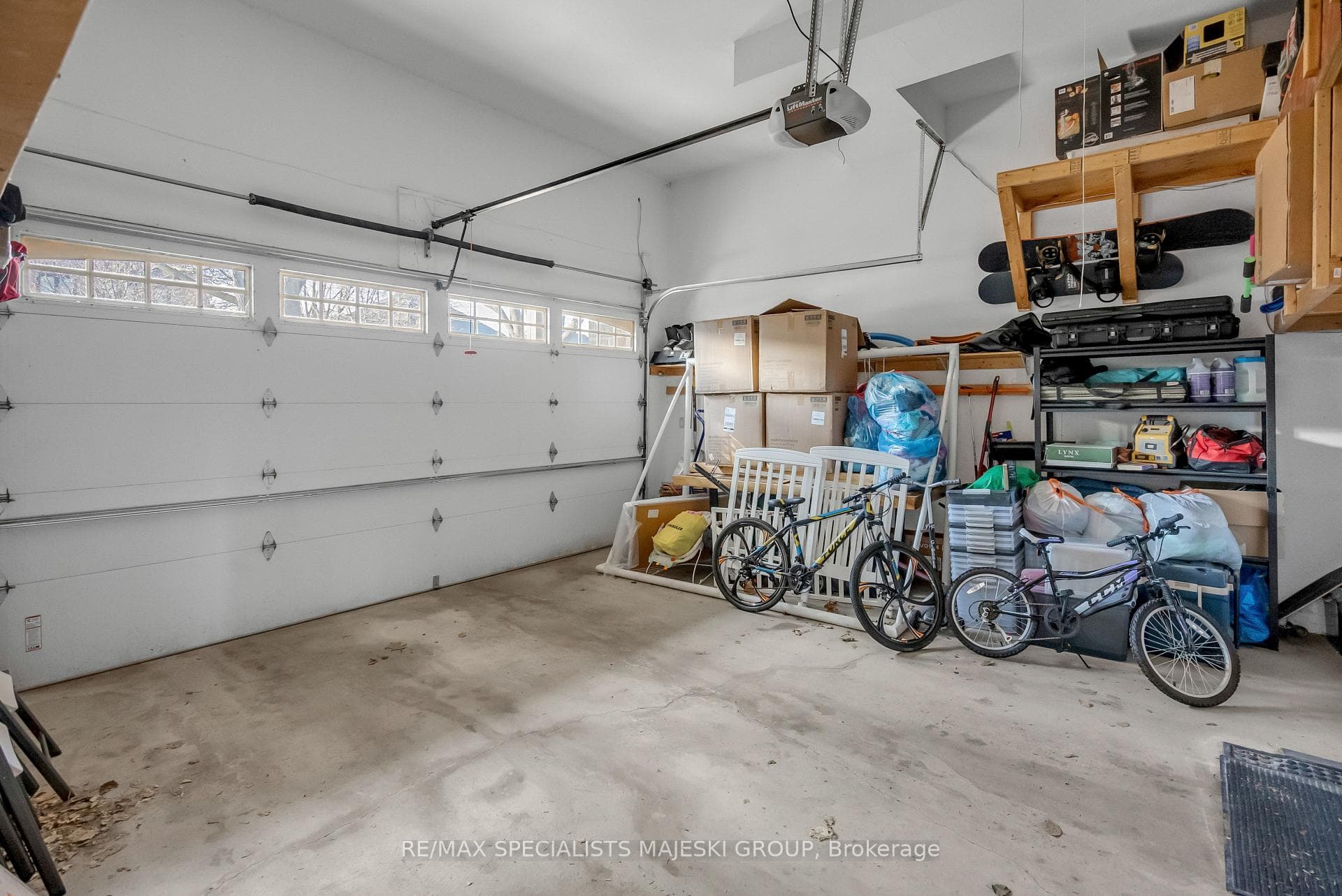 57 Corwin Crescent photo 33