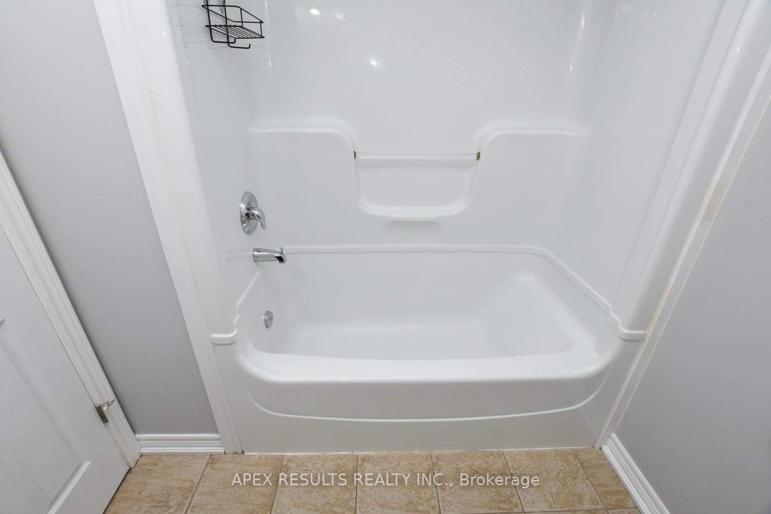 70 Chloe Street photo 18