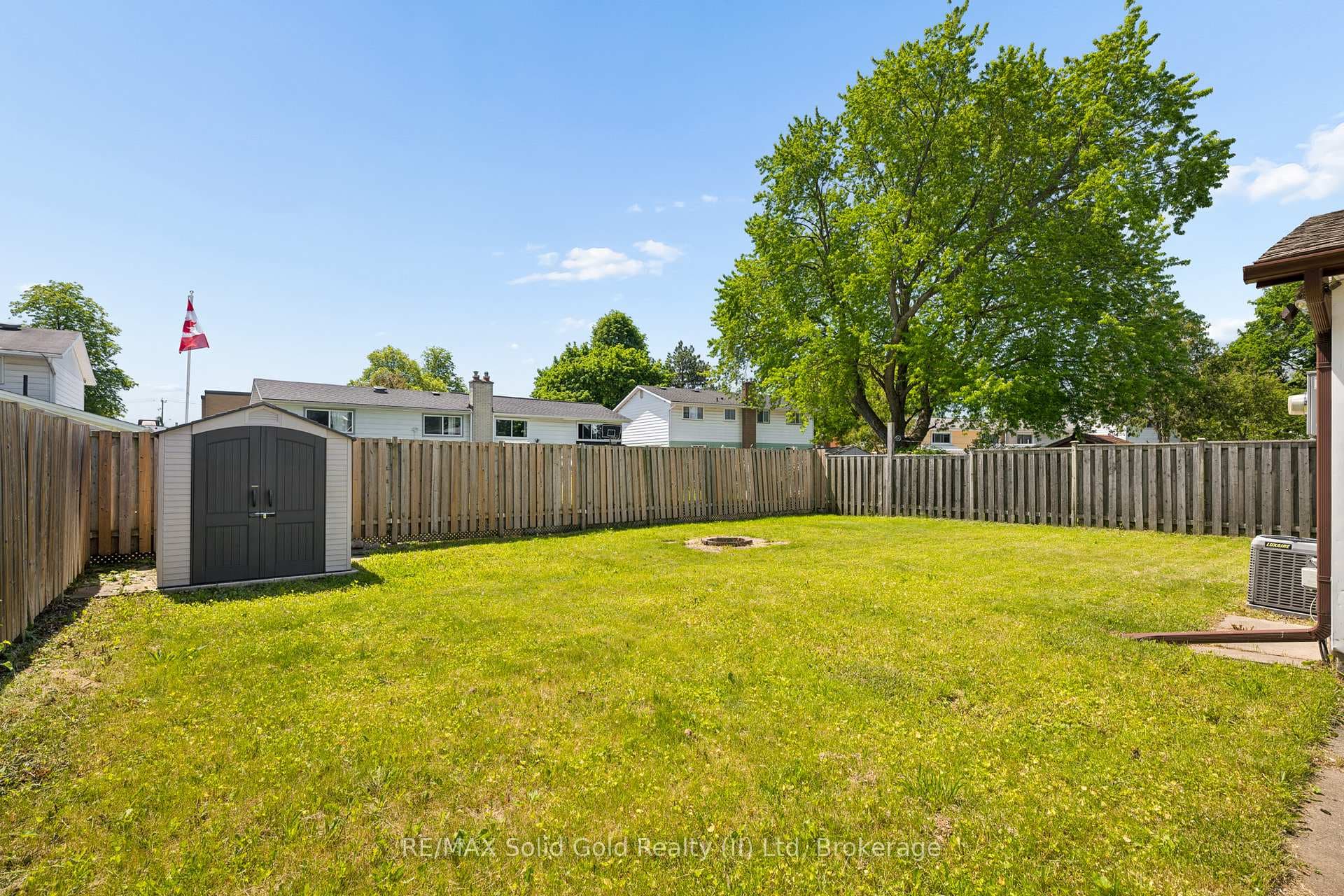 103 Belwood Crescent photo 28
