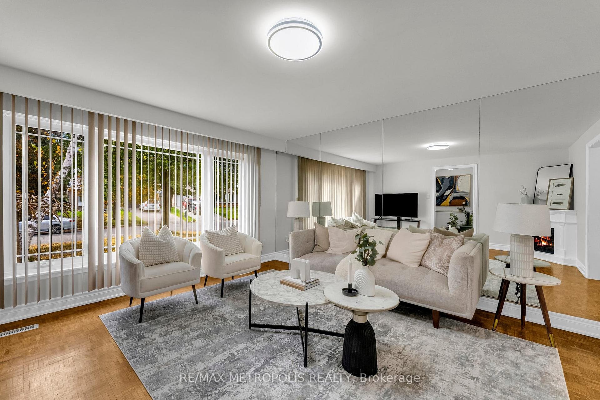 6 Danton Court photo 6
