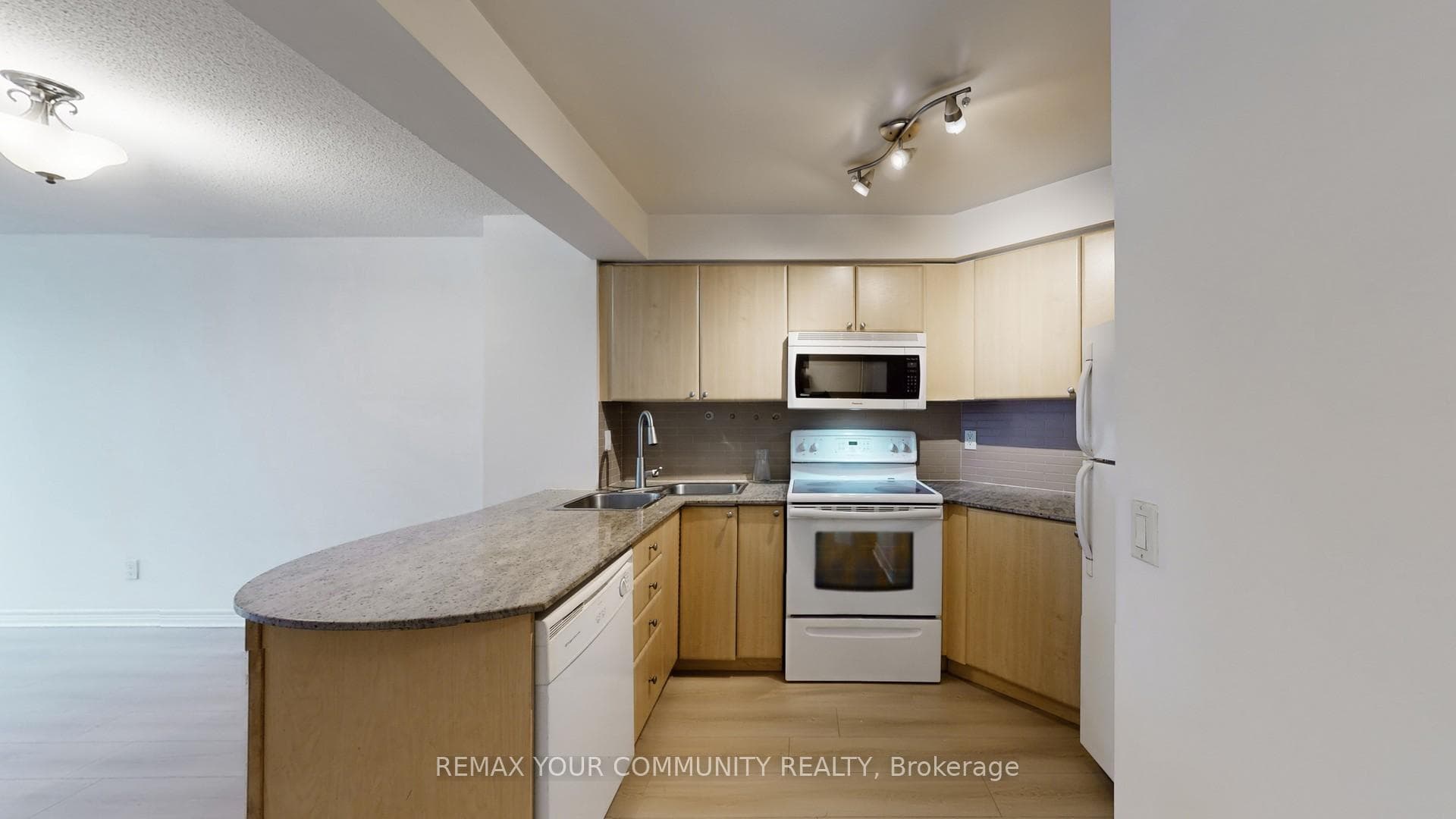 763 Bay Street Unit 2701 photo 3