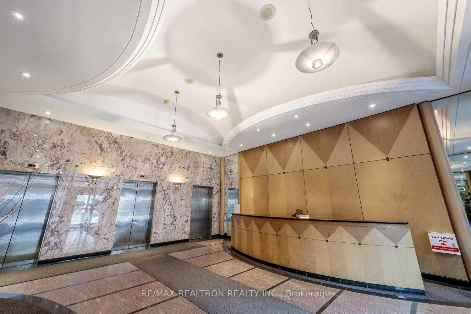 555 Yonge Street Unit 508 photo 11