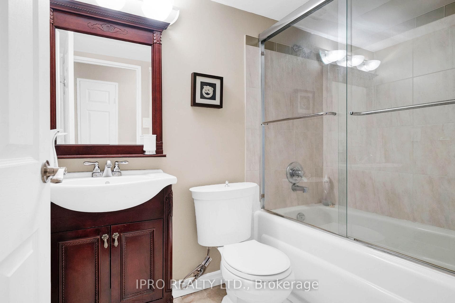 30 Sunrise Avenue Unit 301 photo 24