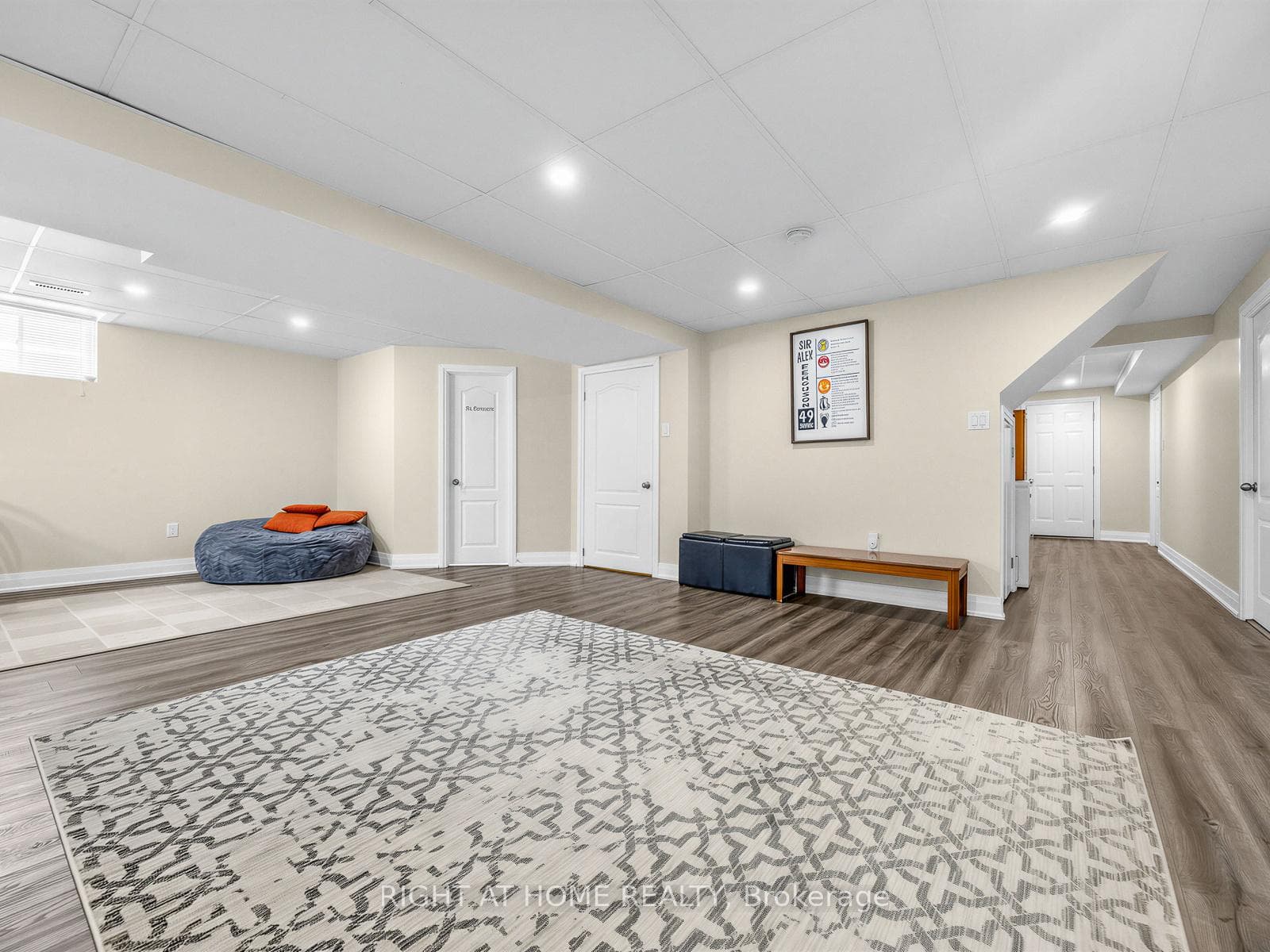826 Booth Avenue photo 31