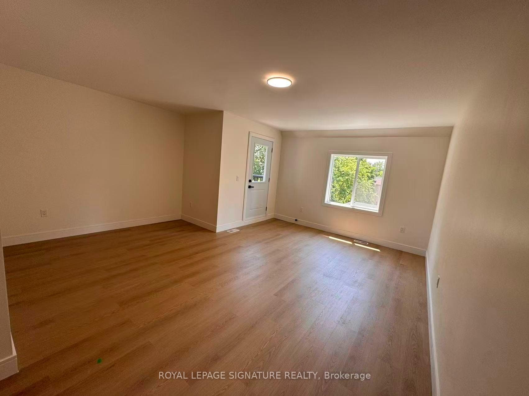 53 Bishop Avenue Unit 4 photo 10