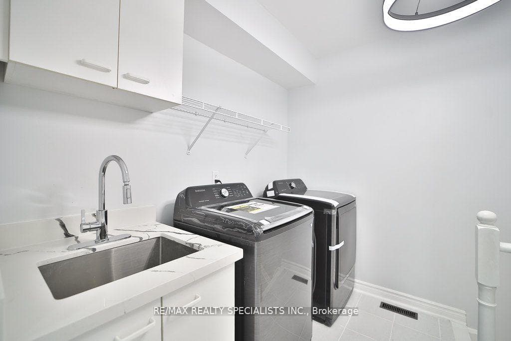 95 Luba Avenue photo 33