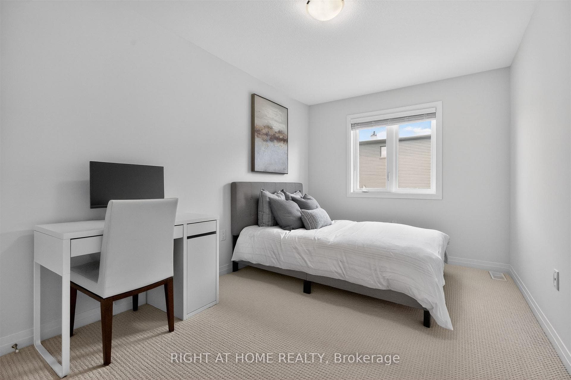 26 Greenwich Avenue photo 12
