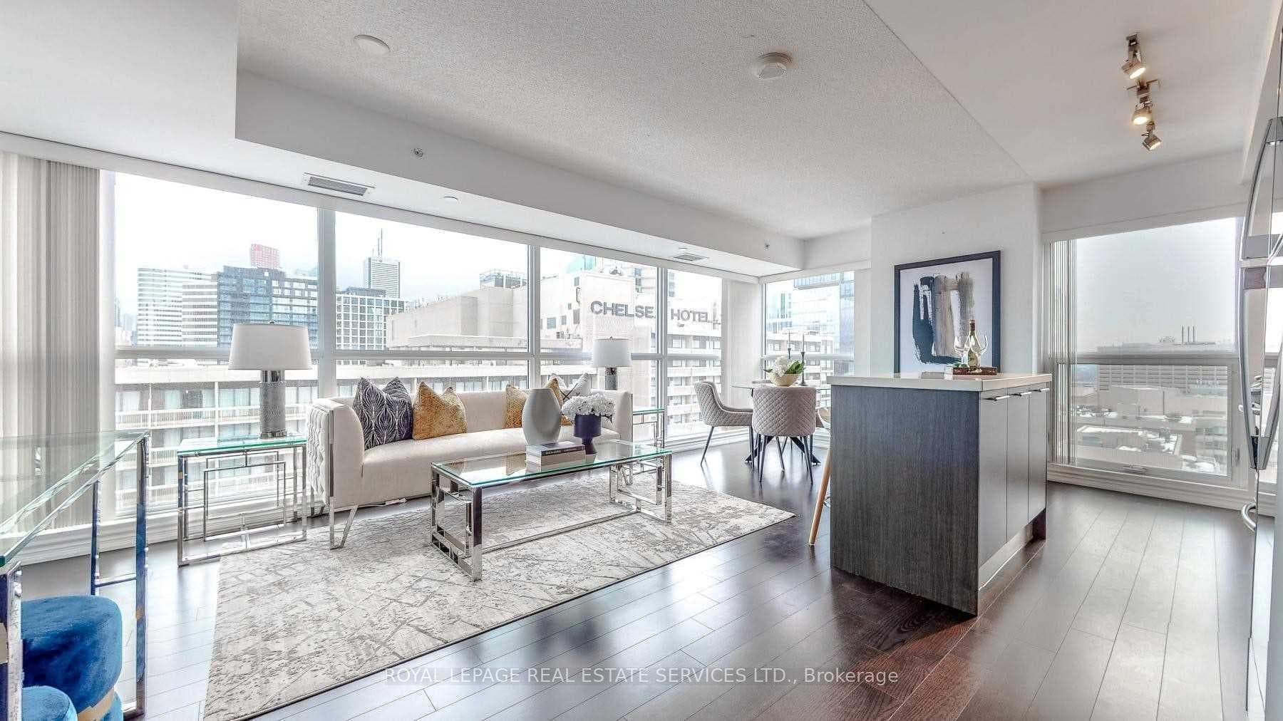 386 Yonge Street Unit 2010 photo 1