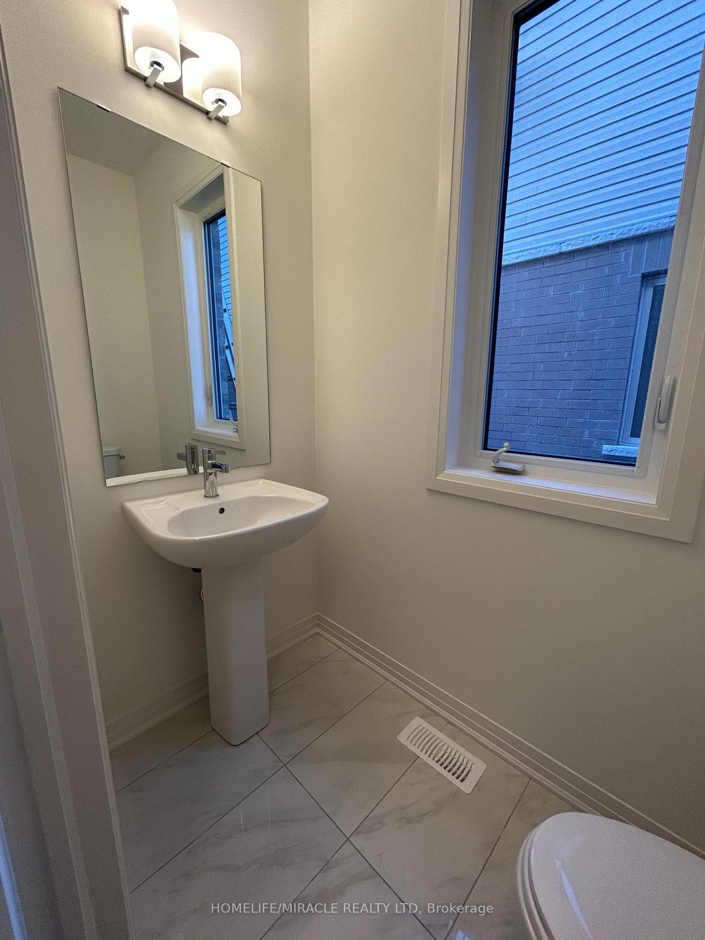 33 Sagewood Avenue photo 19