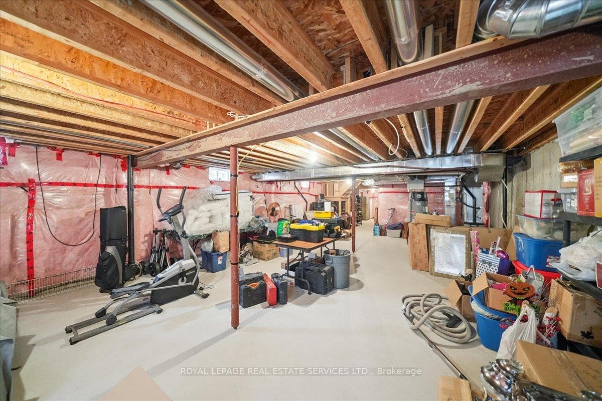 63 Edinburgh Drive photo 43