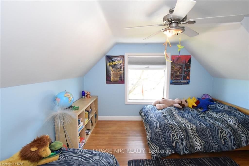 11 MONTGOMERY Avenue photo 28