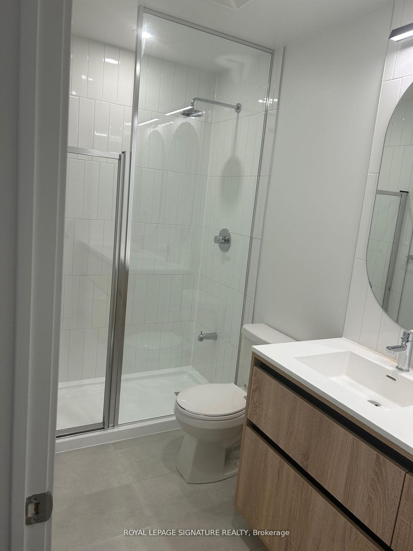 8 Beverley Glen Boulevard Unit 312 photo 18