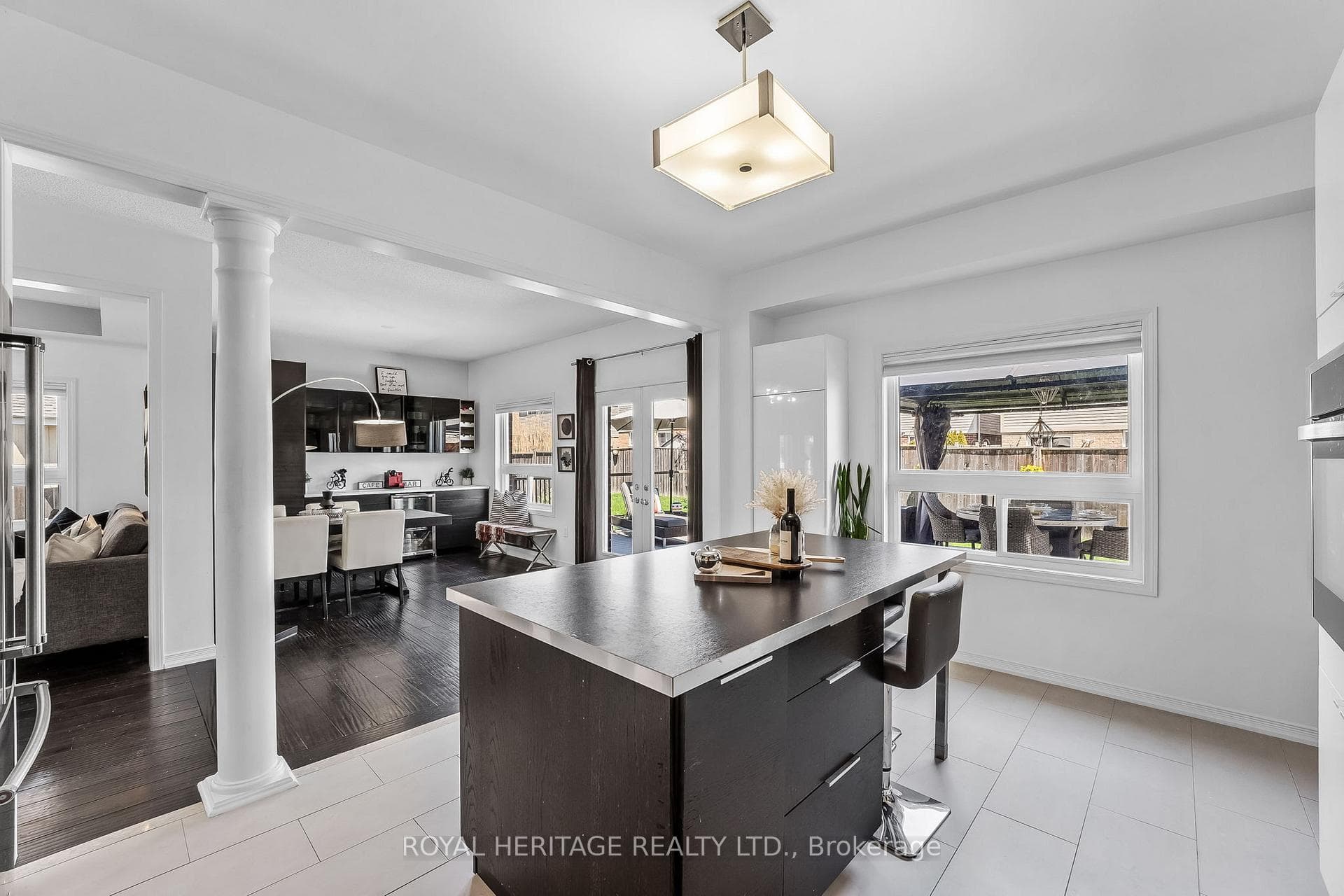 127 Laprade Square photo 9