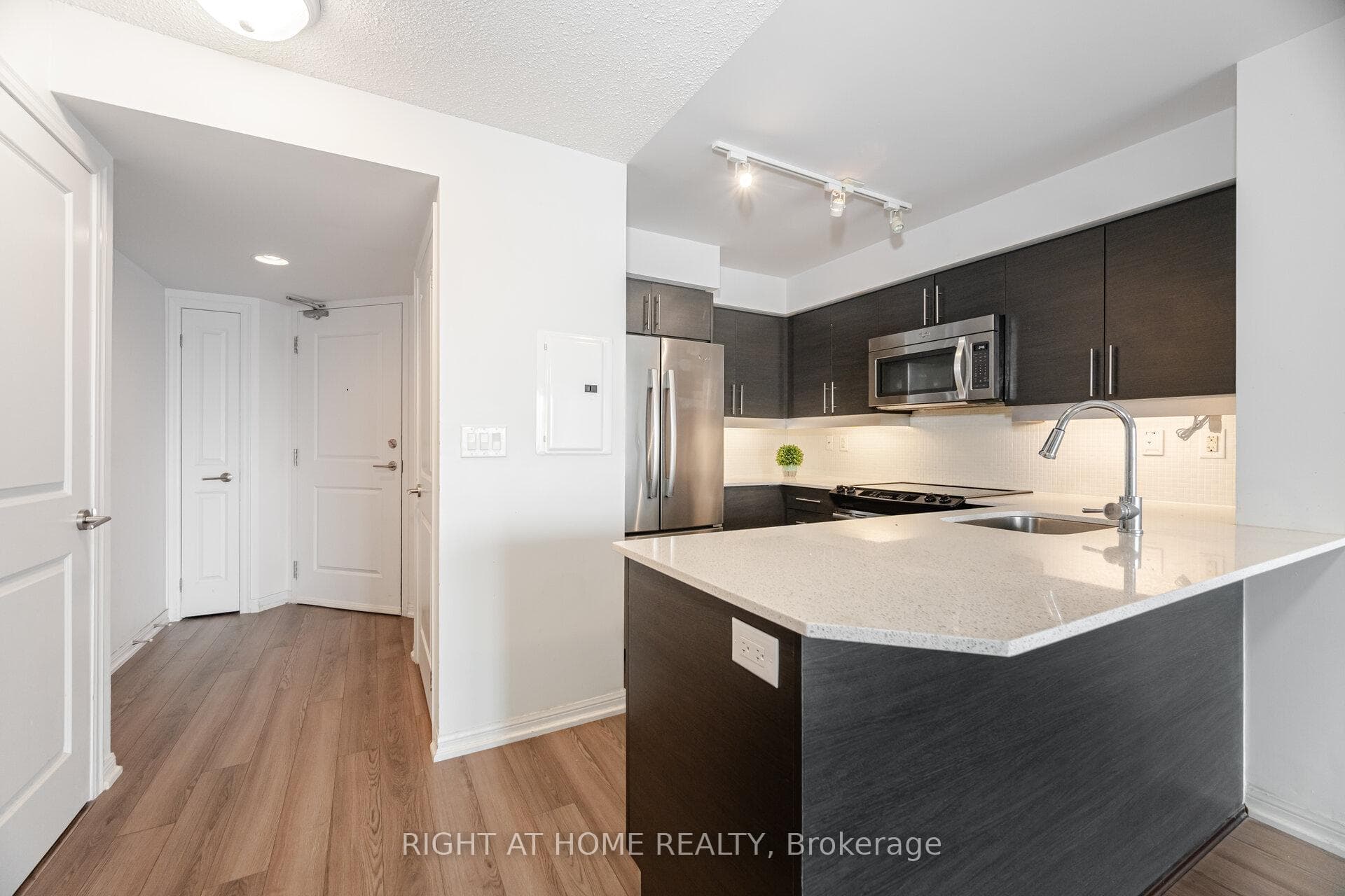 125 Western Battery Road Unit 1112 photo 8