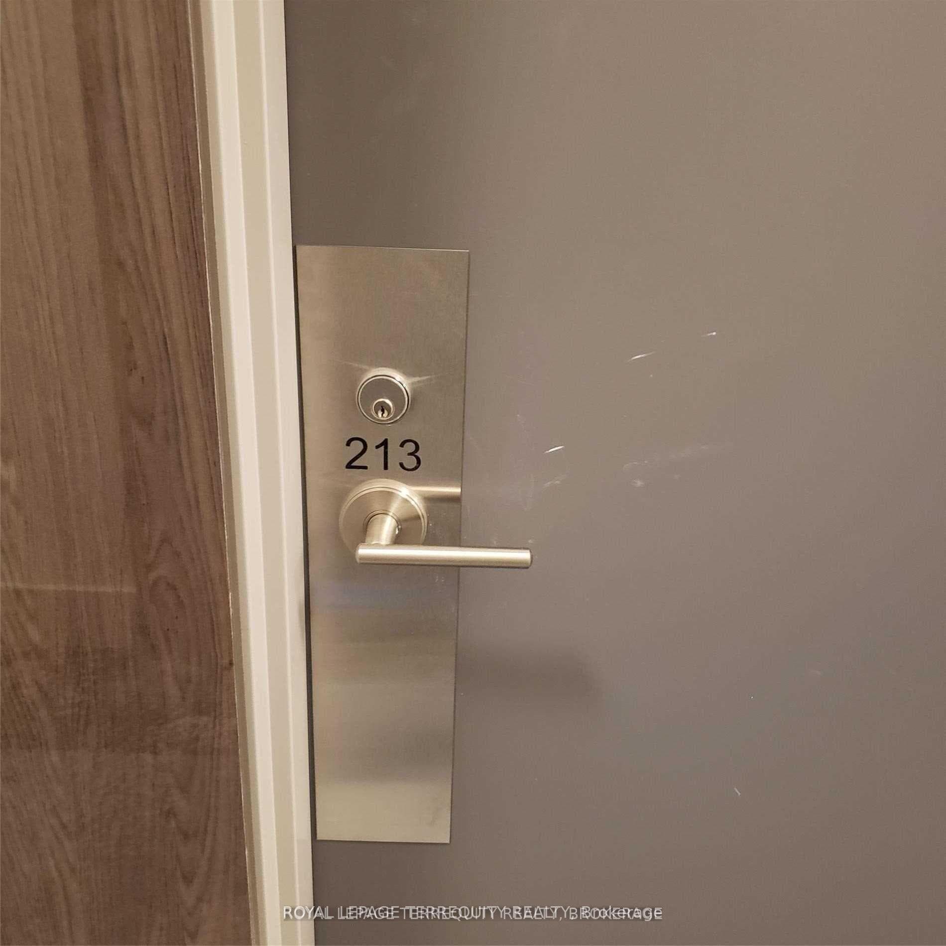 36 Forest Manor Road Unit 213 photo 3