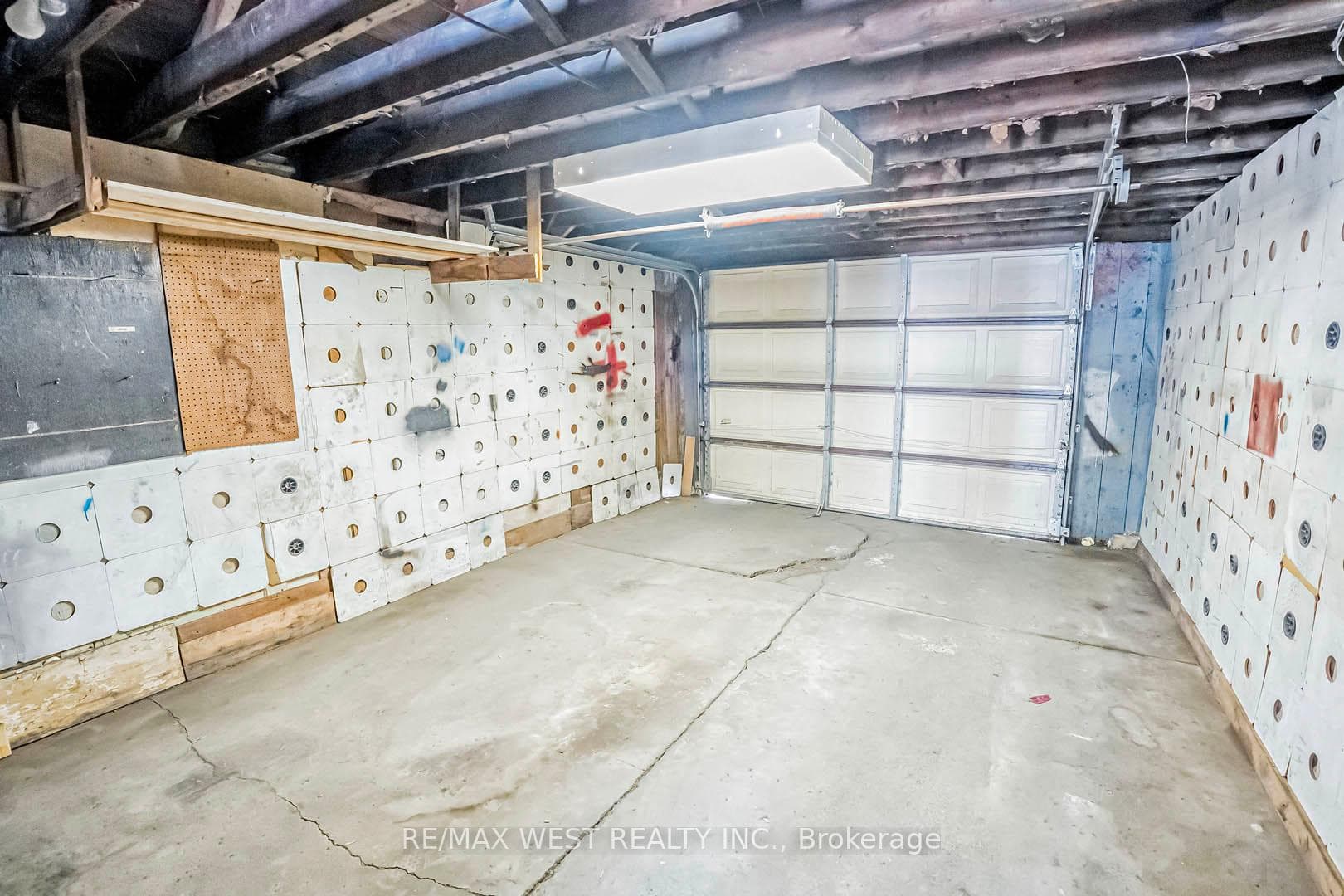 303 Maria Street photo 33